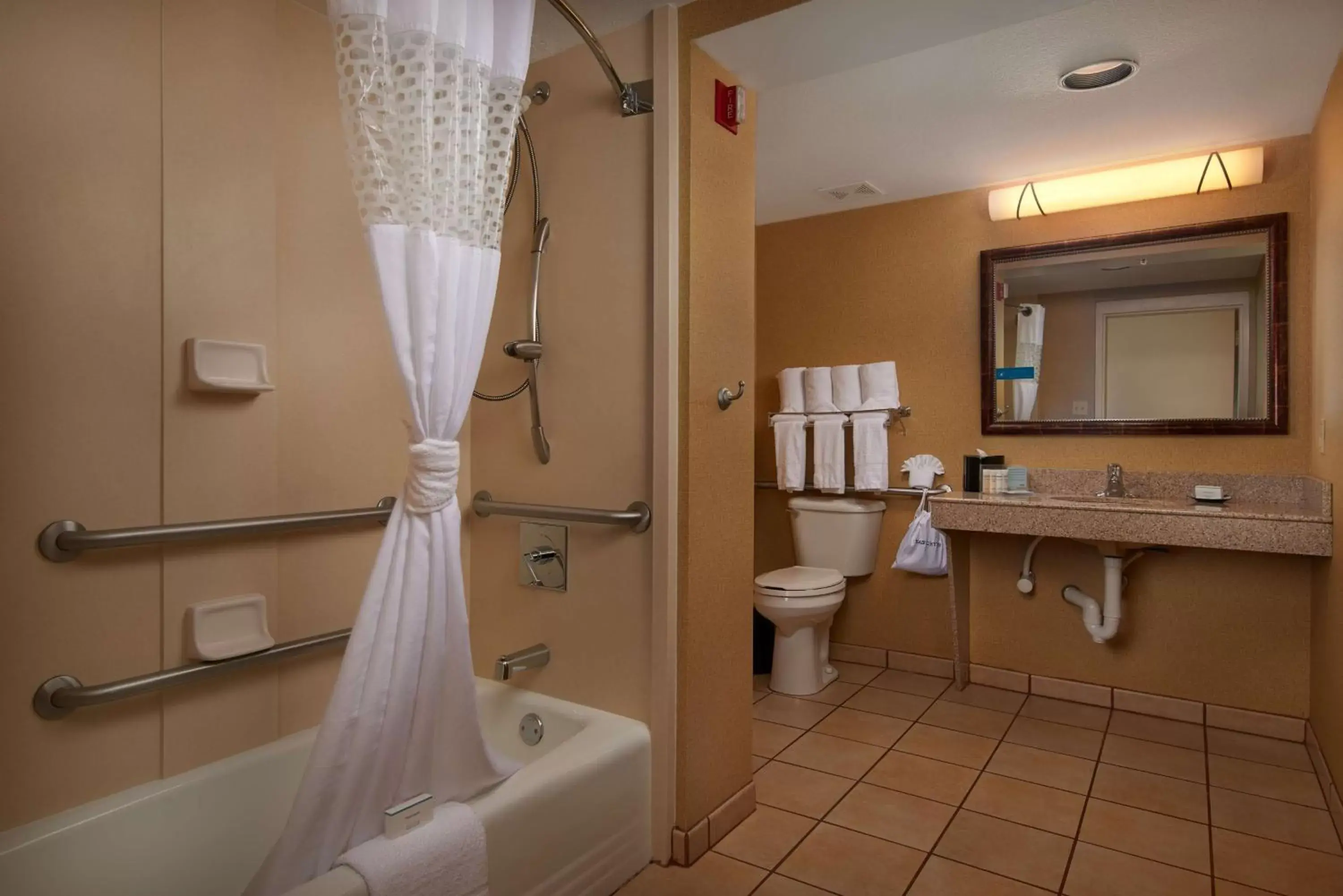 Bathroom in Hampton Inn & Suites Phoenix/Scottsdale