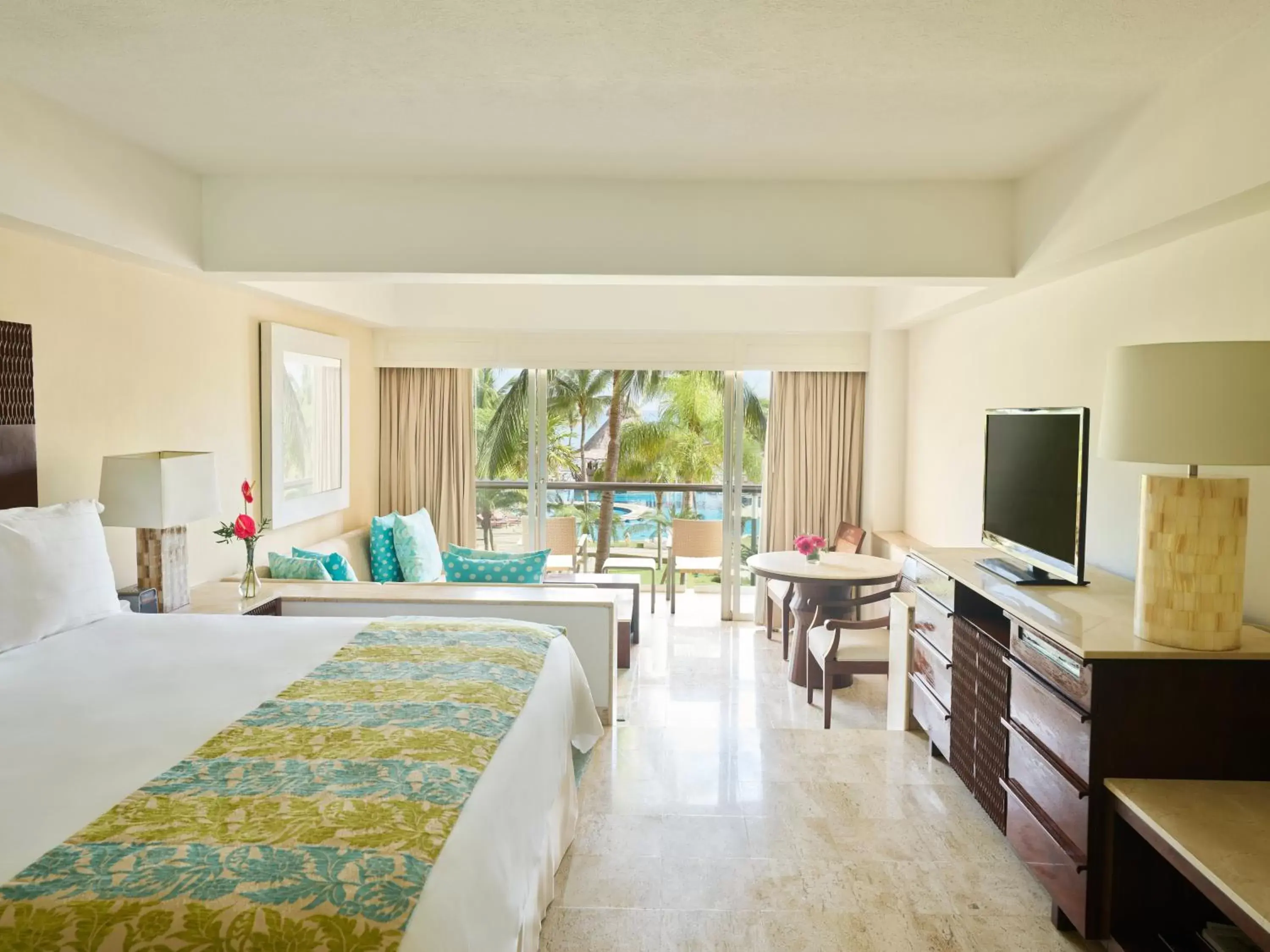 Photo of the whole room in Grand Fiesta Americana Coral Beach Cancun - All Inclusive