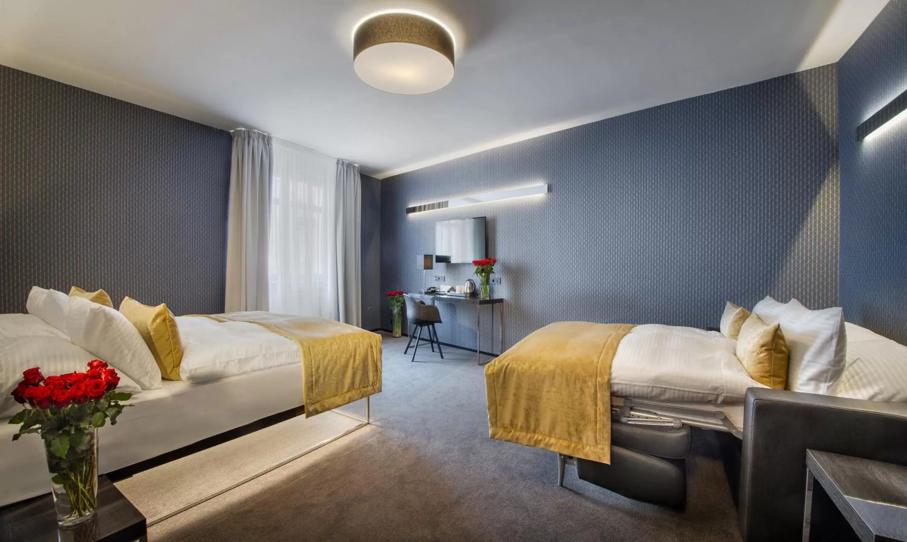 Bedroom, Bed in Hotel Mucha