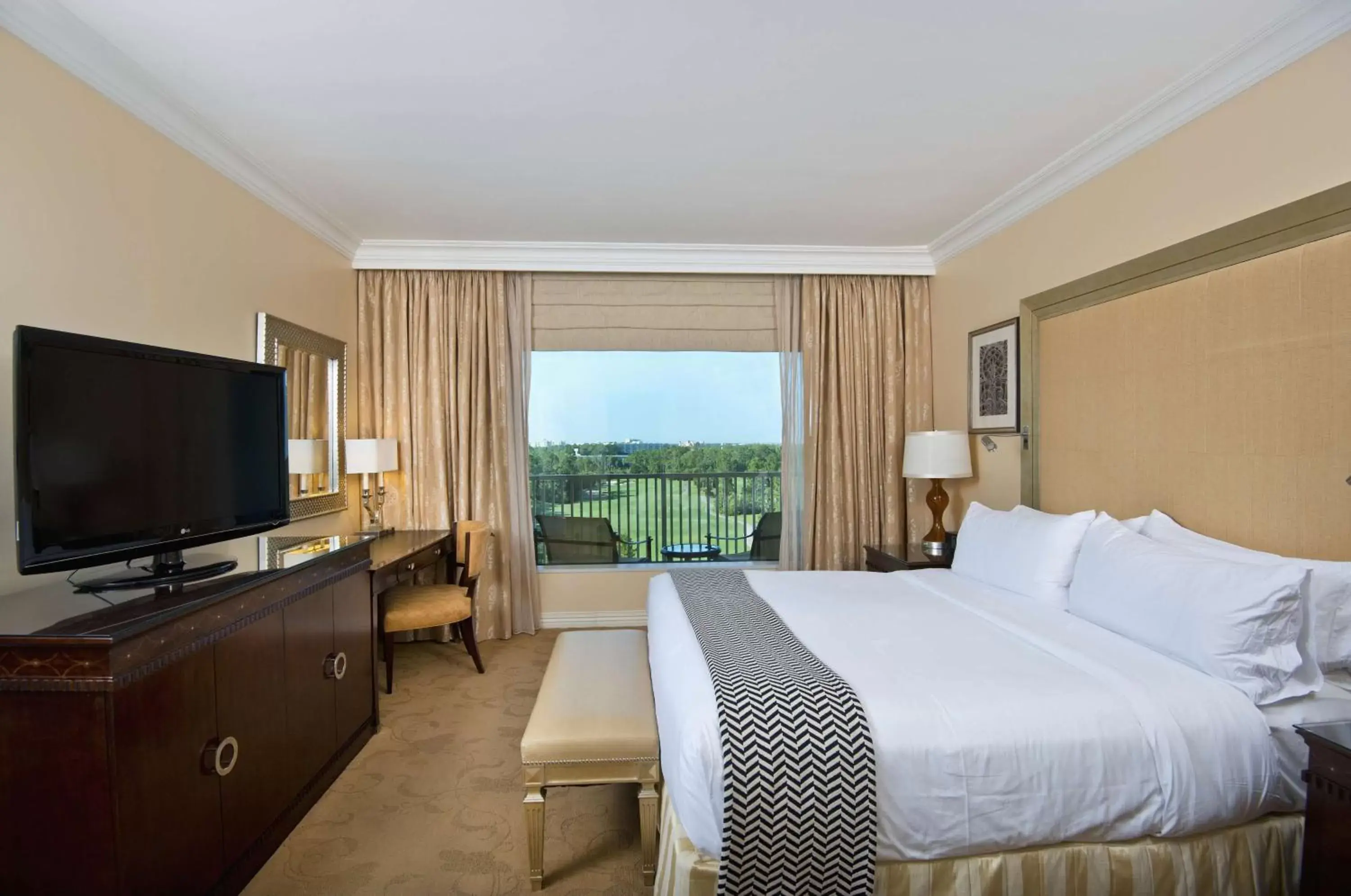 Bedroom in Waldorf Astoria Orlando