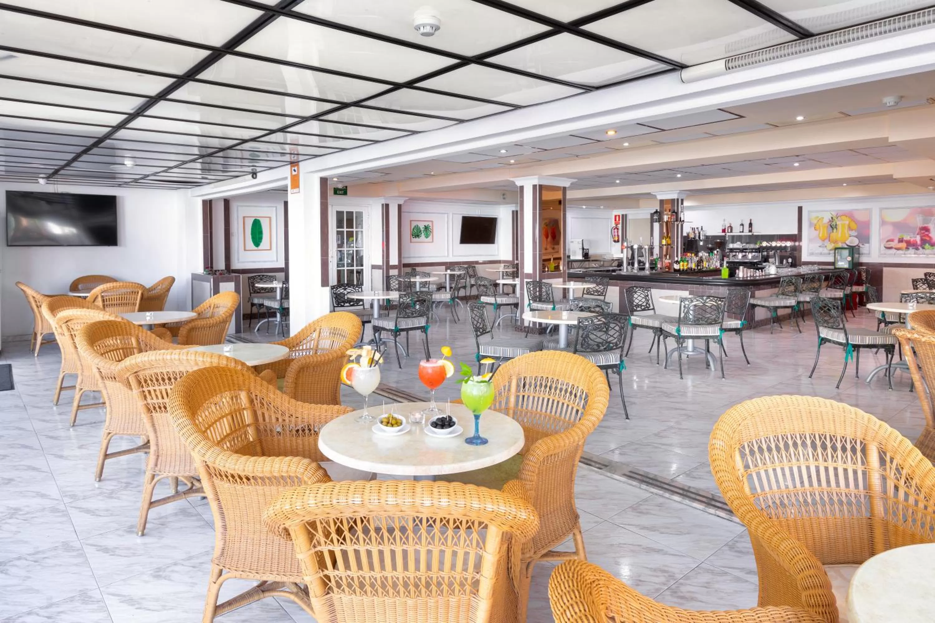 Lounge or bar in HC Hotel Magec