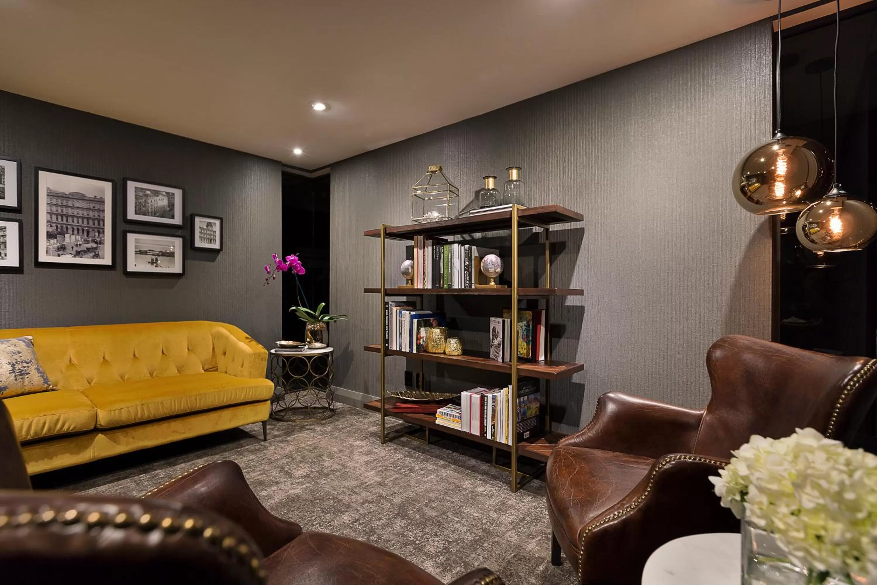 Library in Mövenpick Hotel Auckland