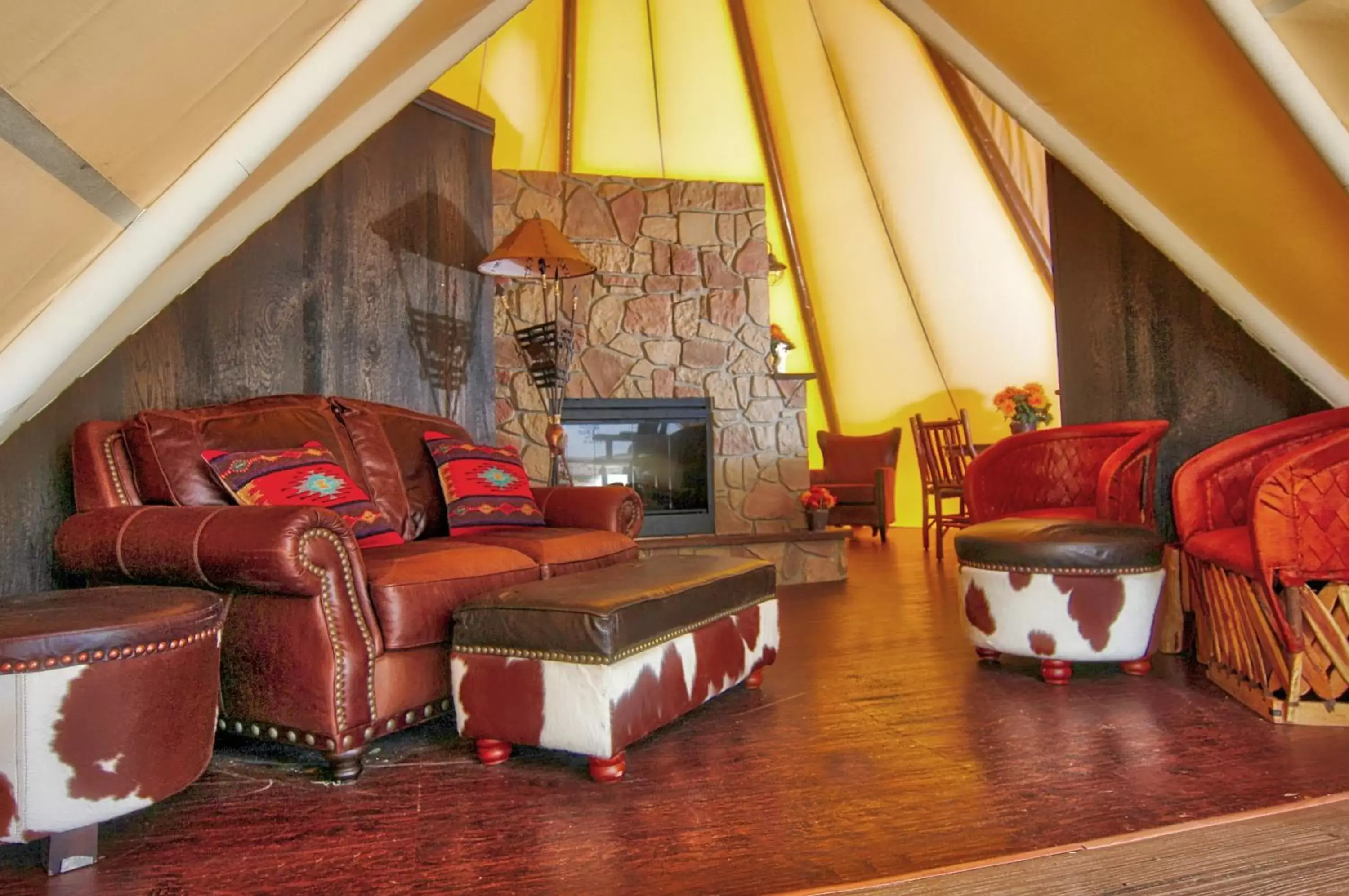 Living room, Seating Area in Westgate River Ranch Resort & Rodeo