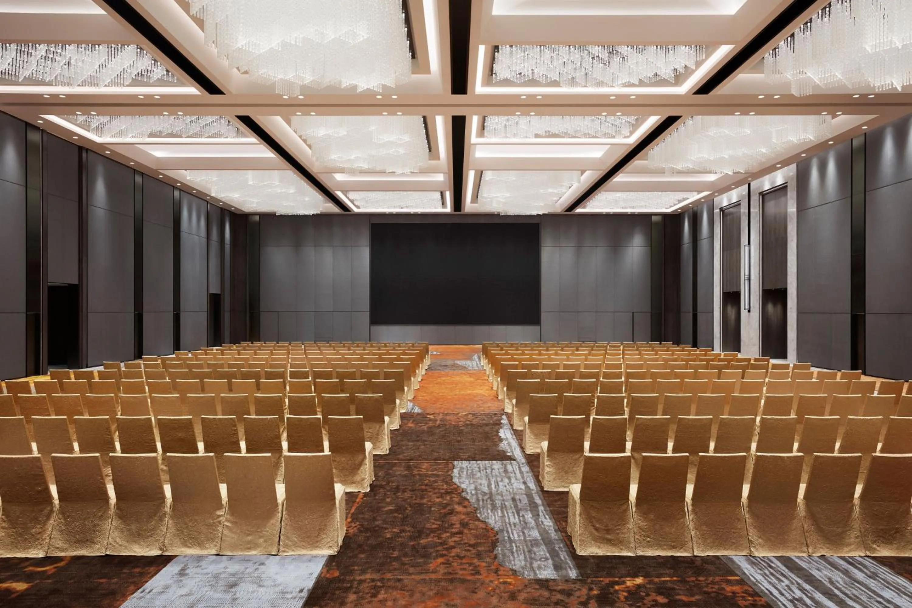 Meeting/conference room in Sheraton Shanghai Fengxian