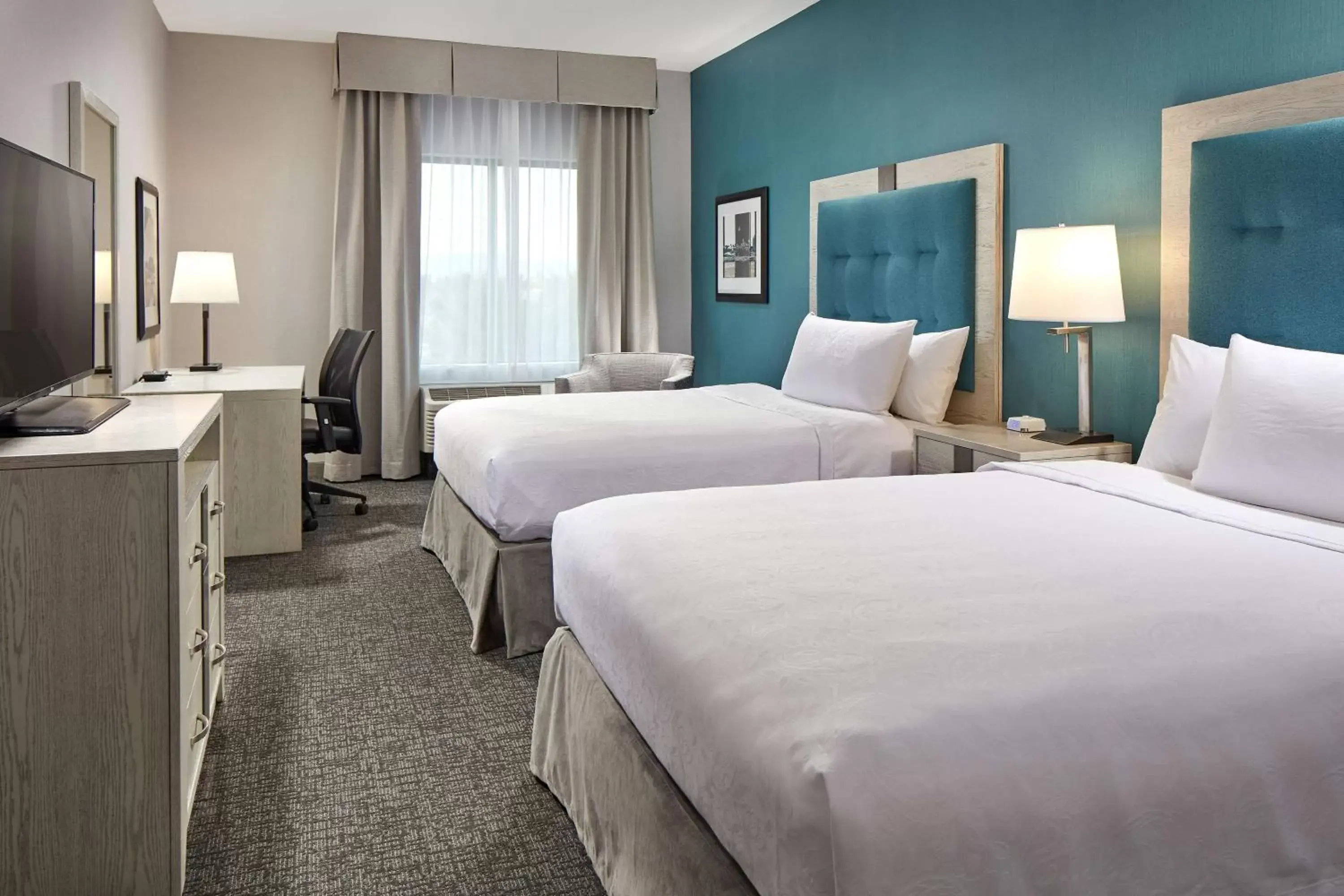 Bedroom, Bed in Homewood Suites By Hilton Long Beach Airport
