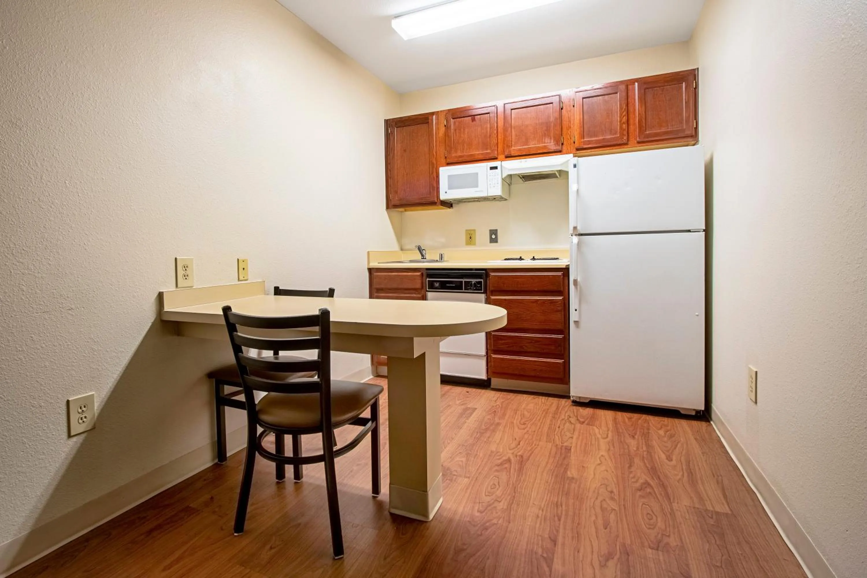 Photo of the whole room in HomeTowne Studios by Red Roof Phoenix - Black Canyon Highway