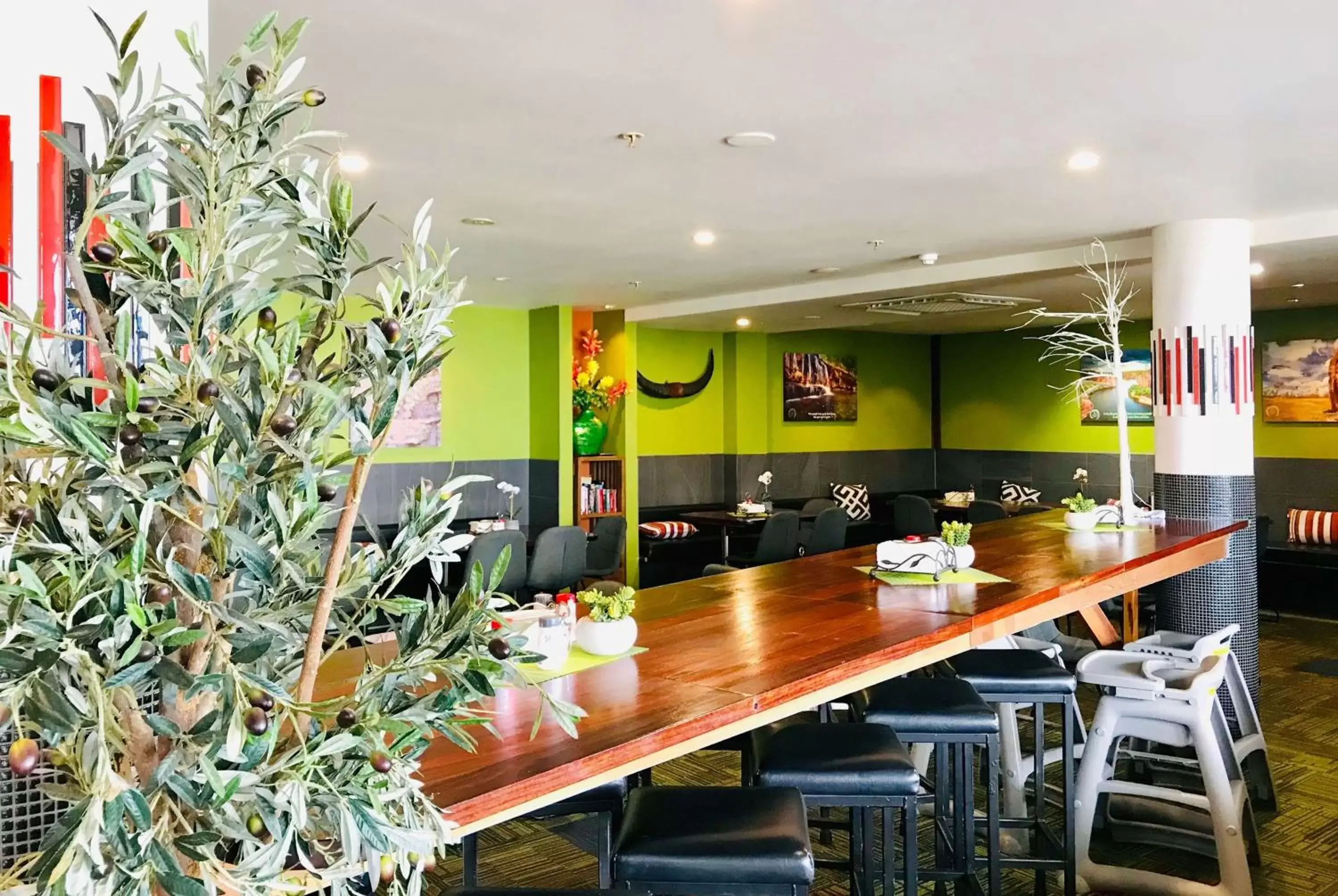 Restaurant/places to eat in Ramada Suites by Wyndham Zen Quarter Darwin