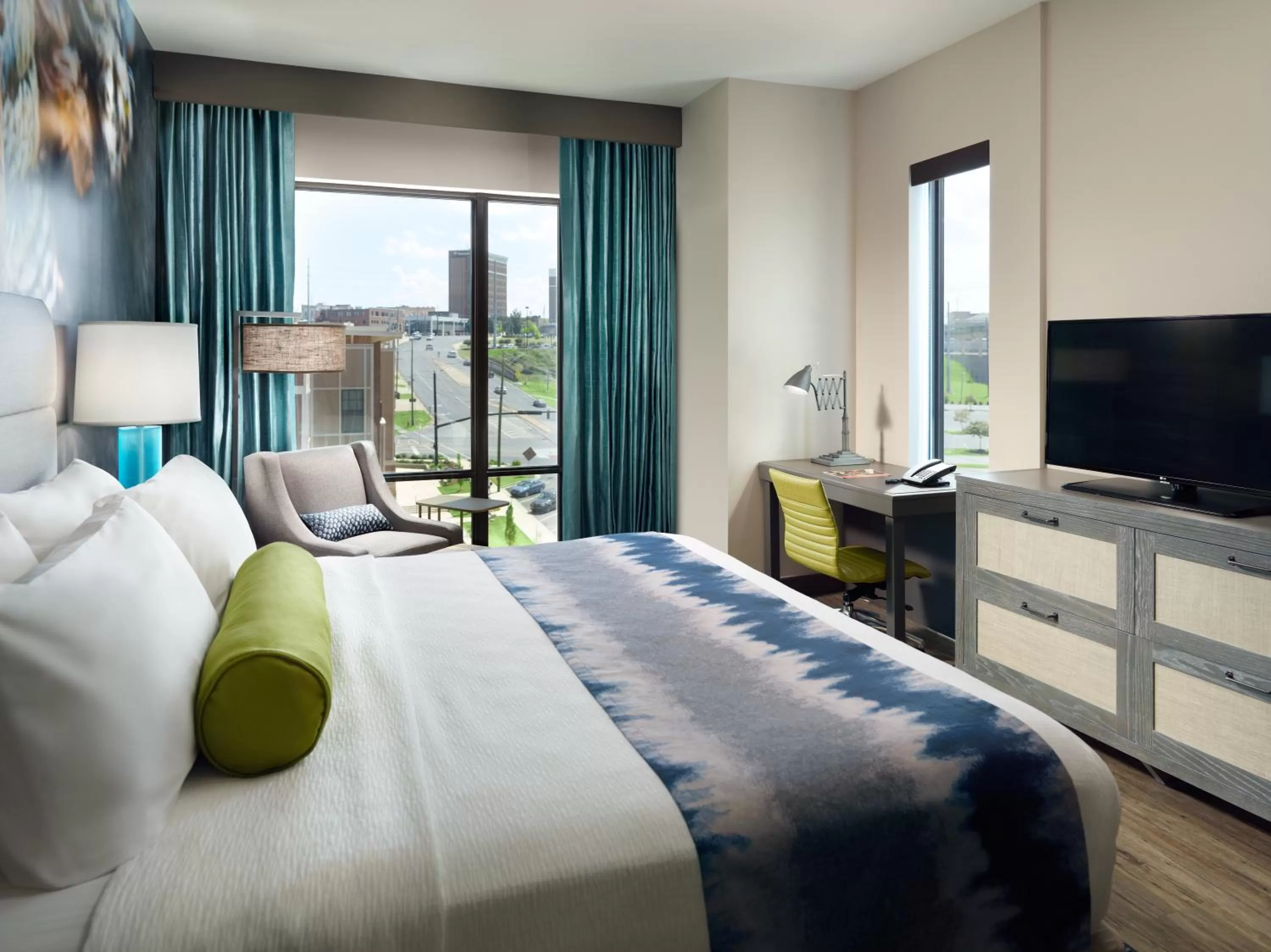 Photo of the whole room, Bed in Hotel Indigo Tuscaloosa Downtown by IHG