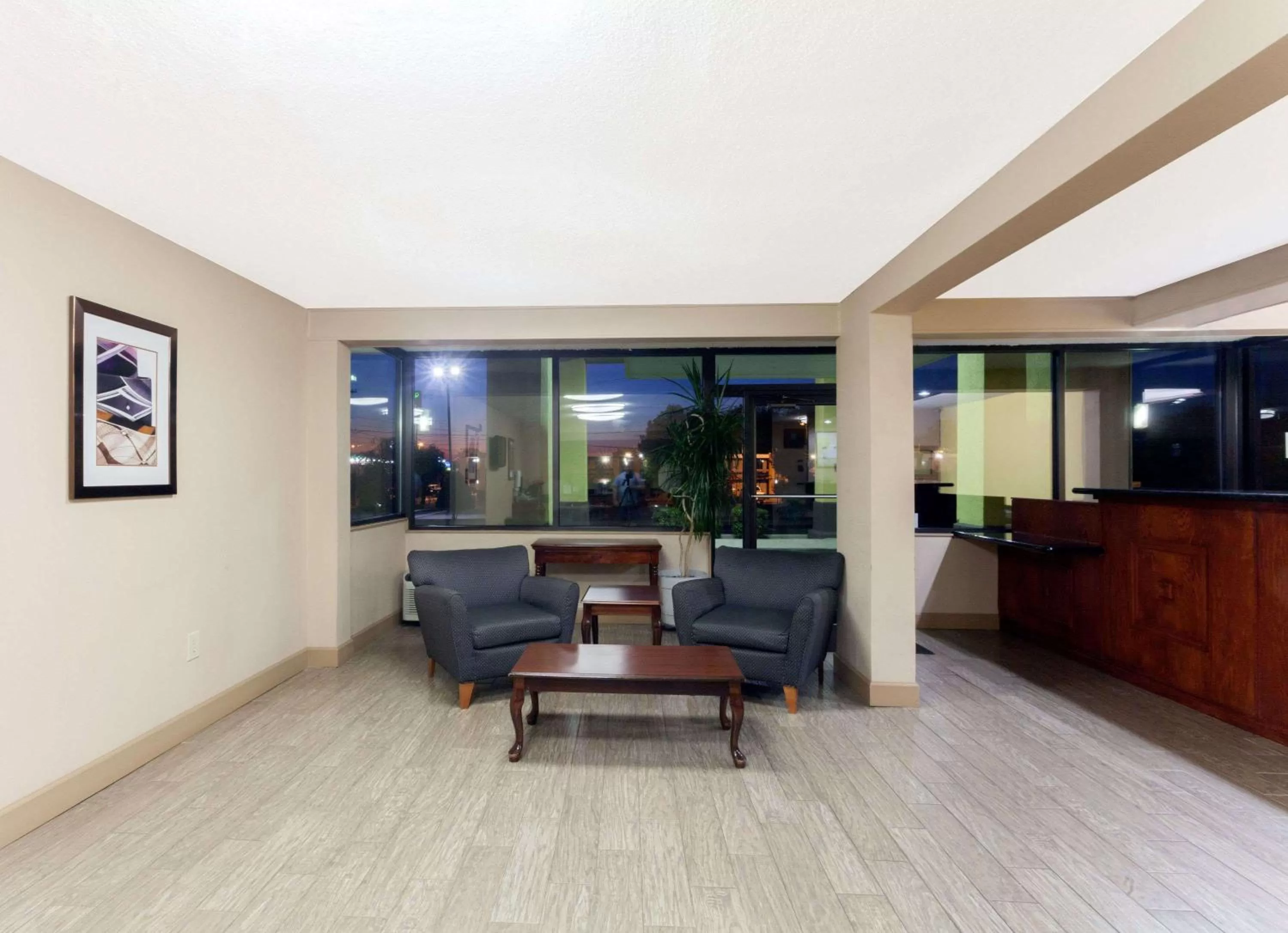 Lobby or reception in Super 8 by Wyndham Clarksville Northeast