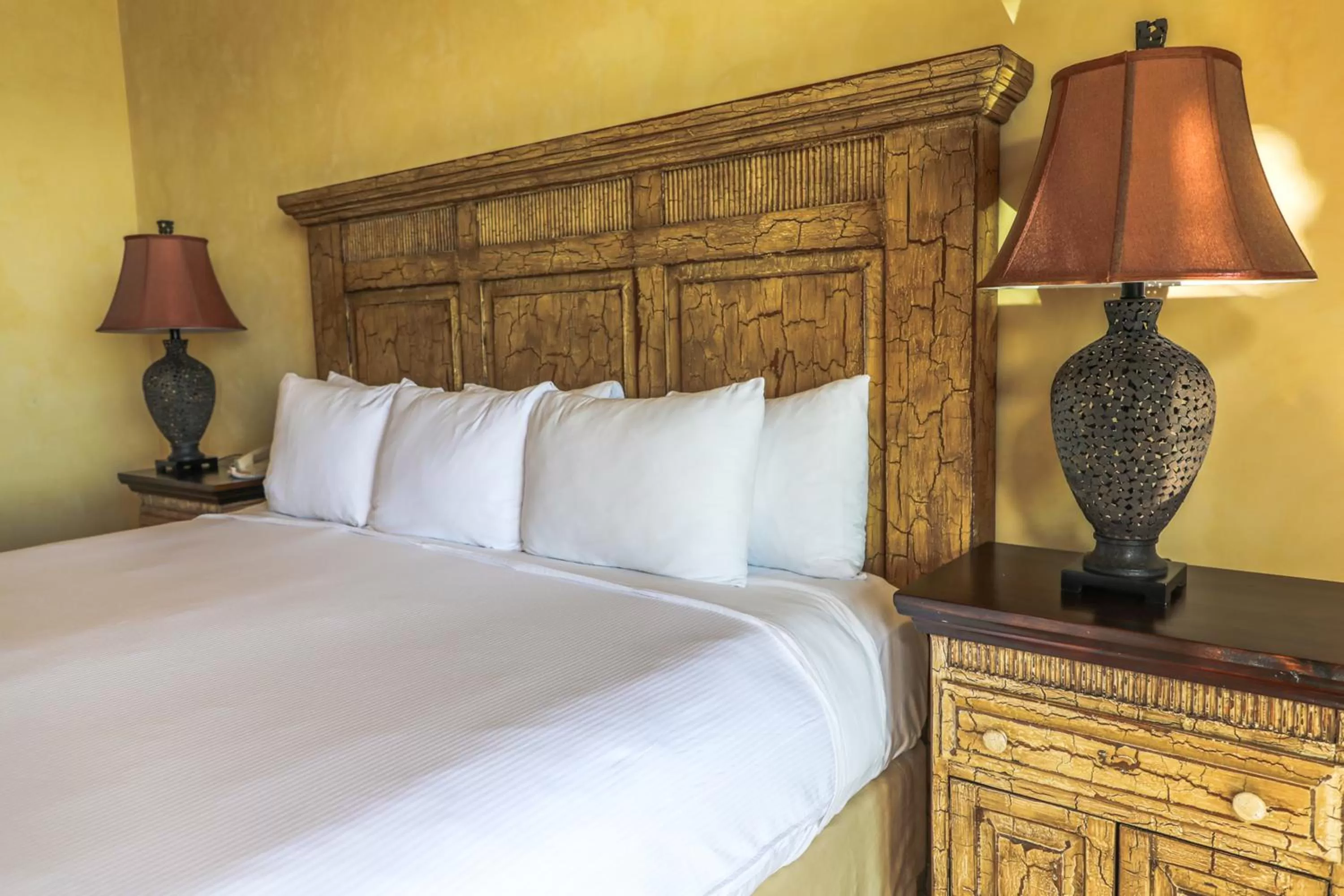 Bed in La Mision Loreto