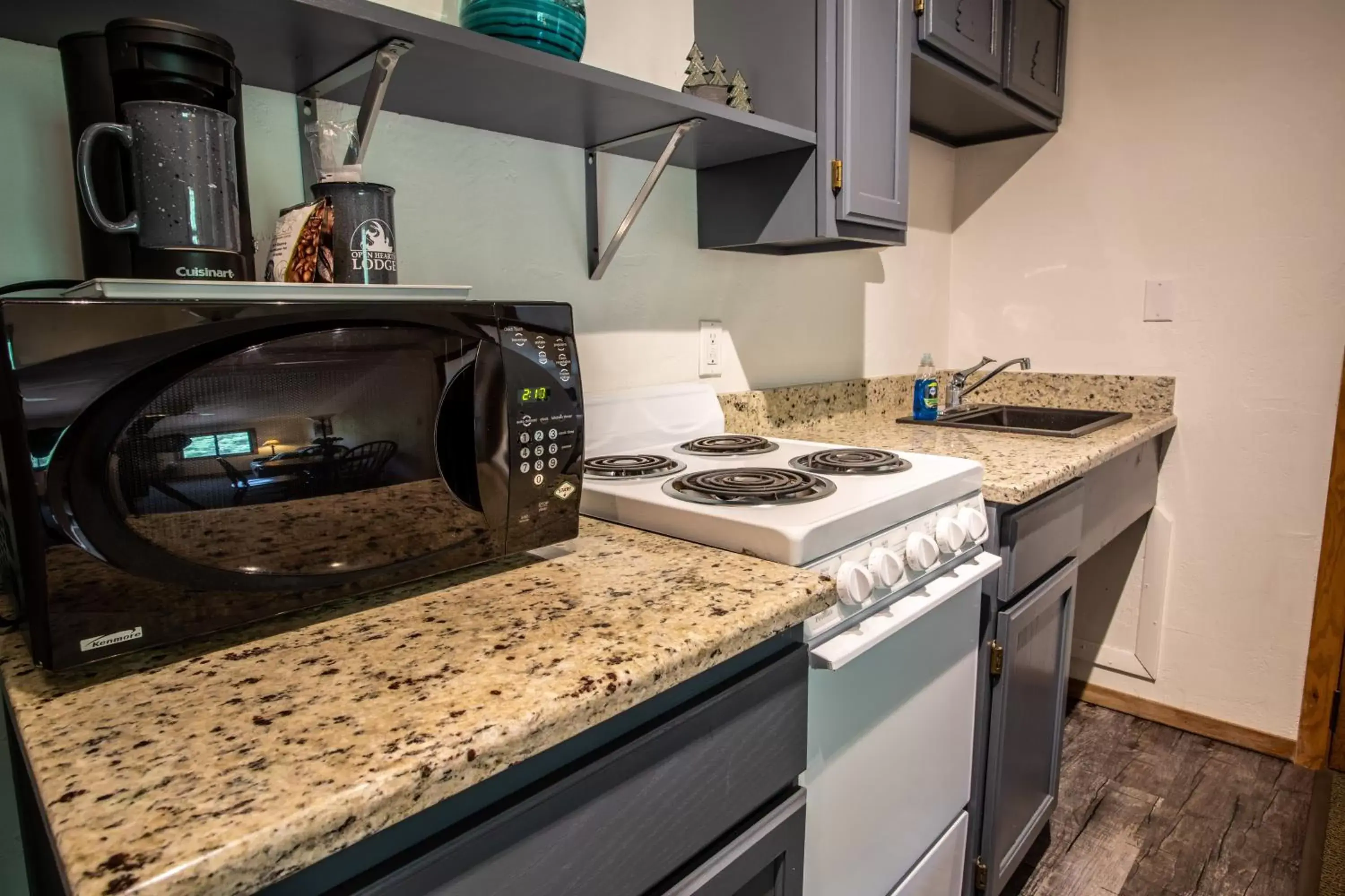 Kitchen/Kitchenette in Open Hearth Lodge