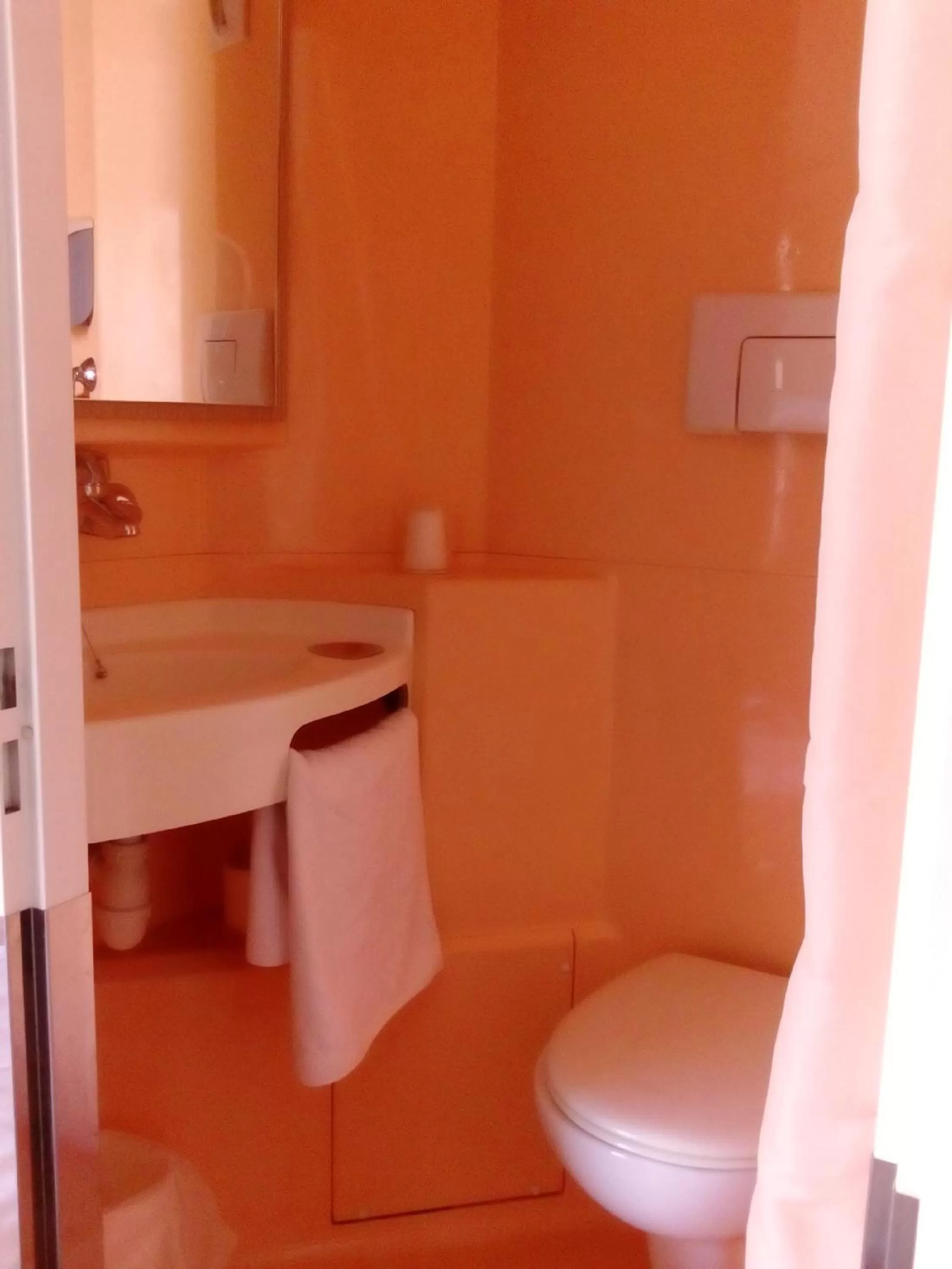 Bathroom in Premiere Classe Belfort