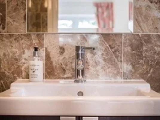 Bathroom in Knole B&B