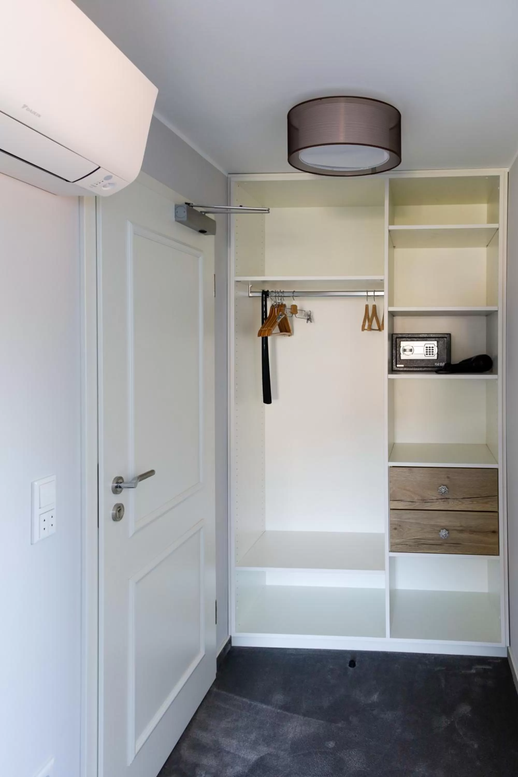 Photo of the whole room in Hotel Brasserie Chaussee