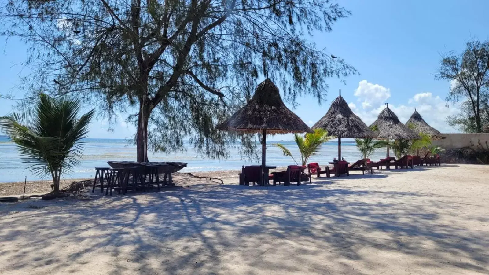 Kijiji Beach Resort