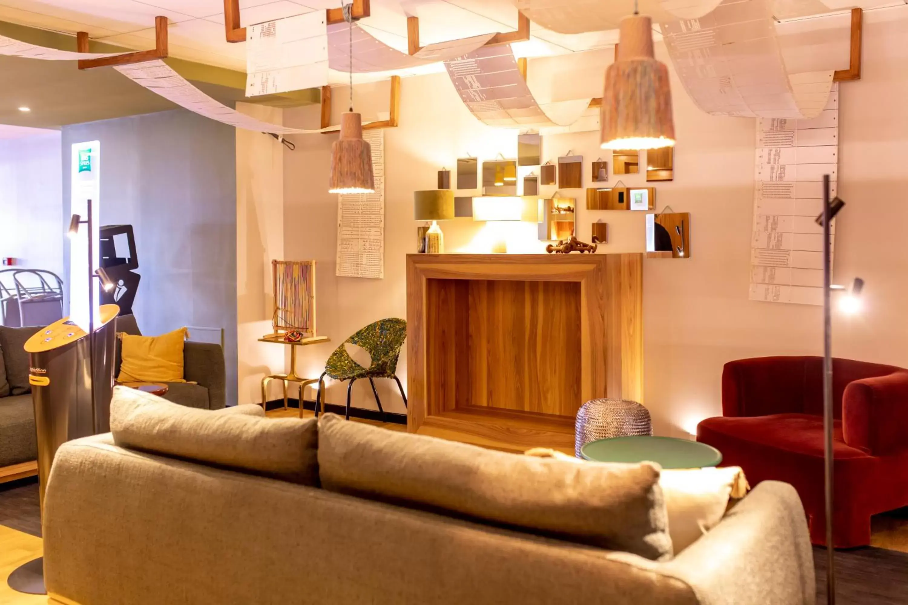 Living room, Seating Area in Ibis Styles St Etienne - Gare Chateaucreux