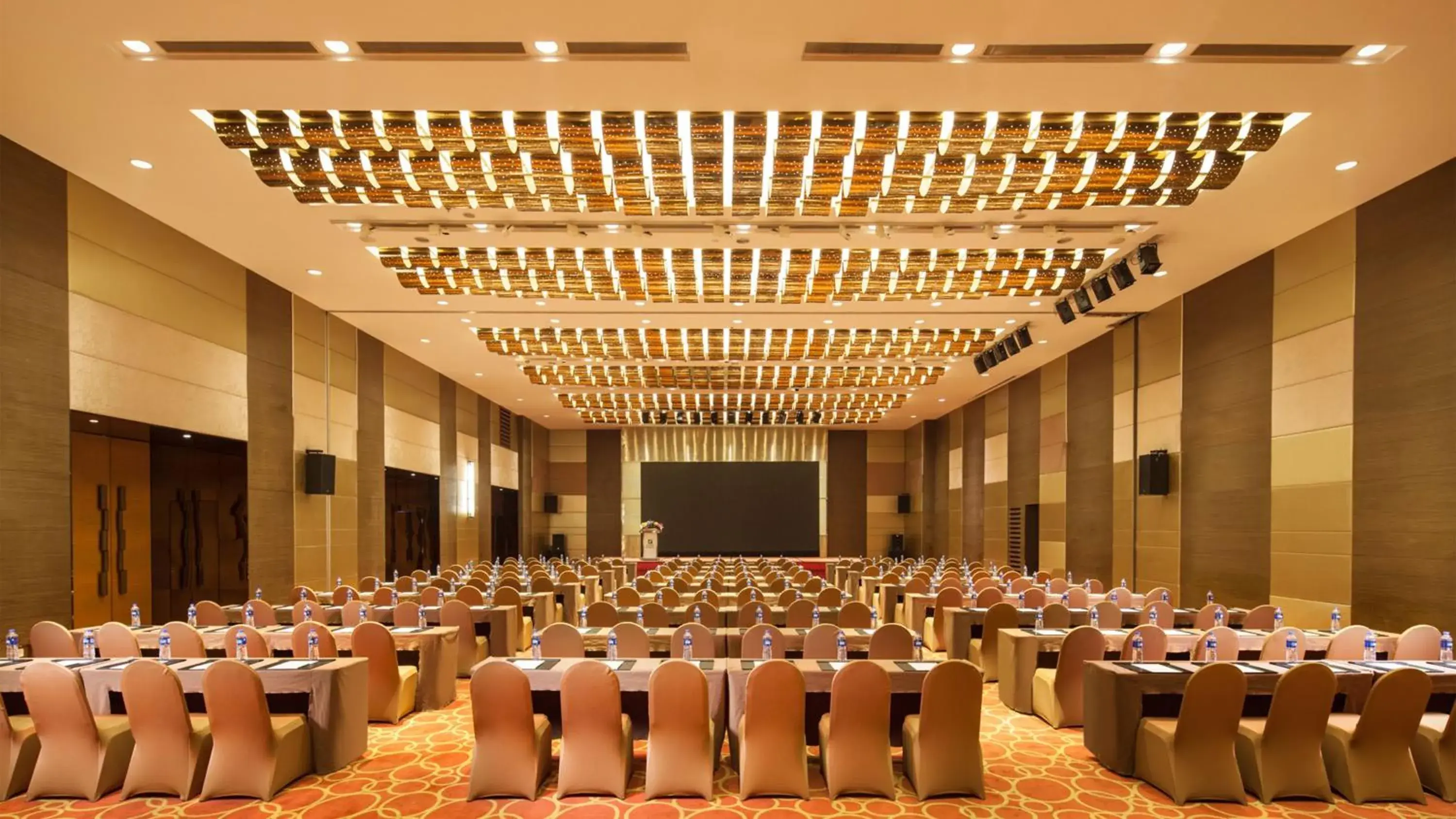 Banquet/Function facilities in Crowne Plaza Shanghai Jinxiu