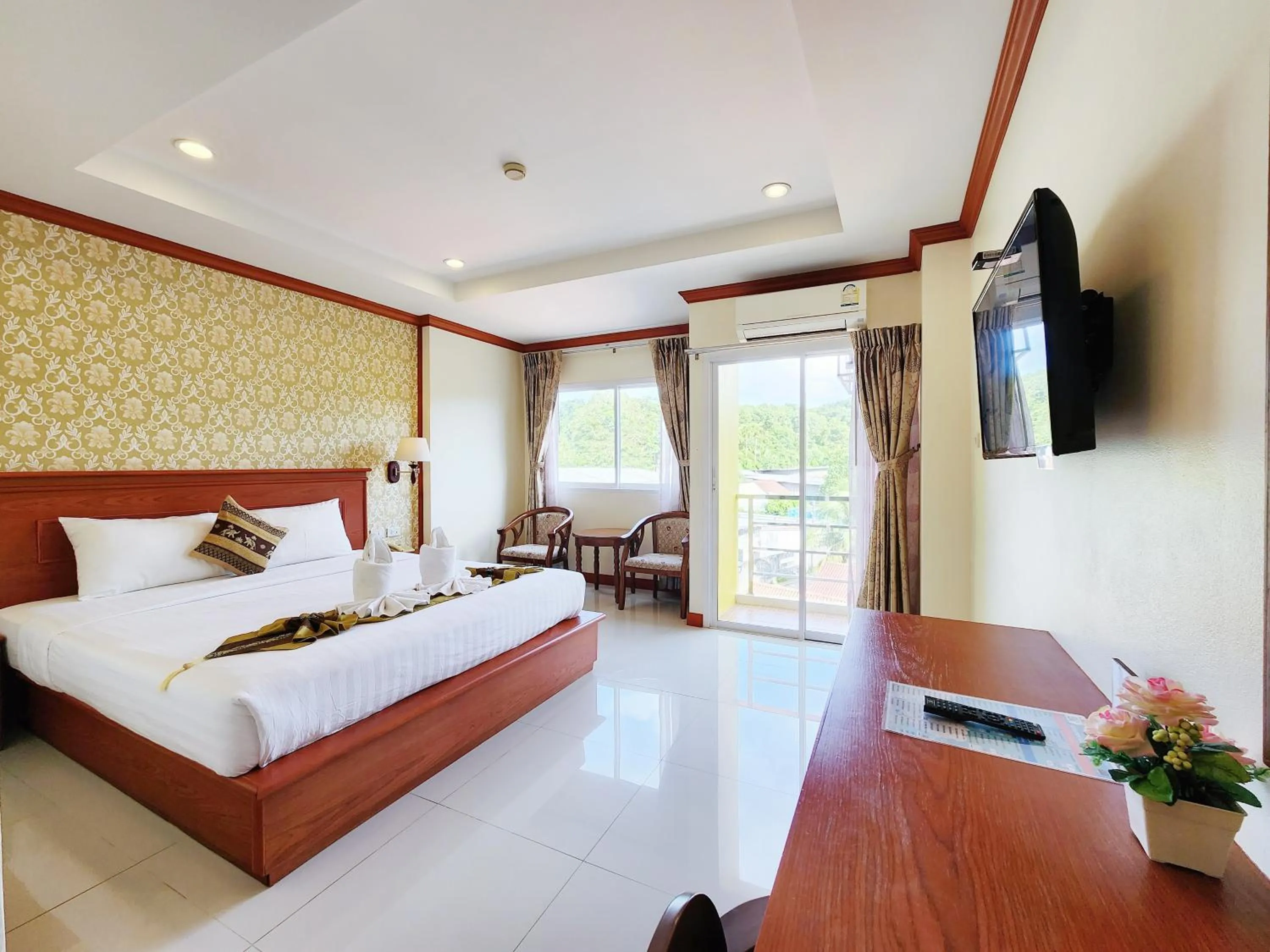 Bedroom, Bed in Phaithong Sotel Resort