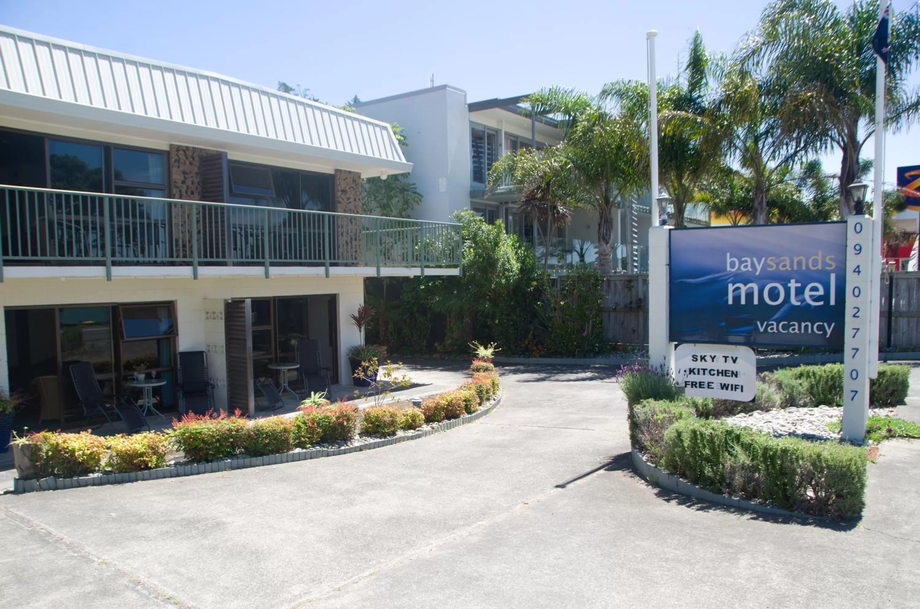 Facade/entrance in Bay Sands Seafront Studios