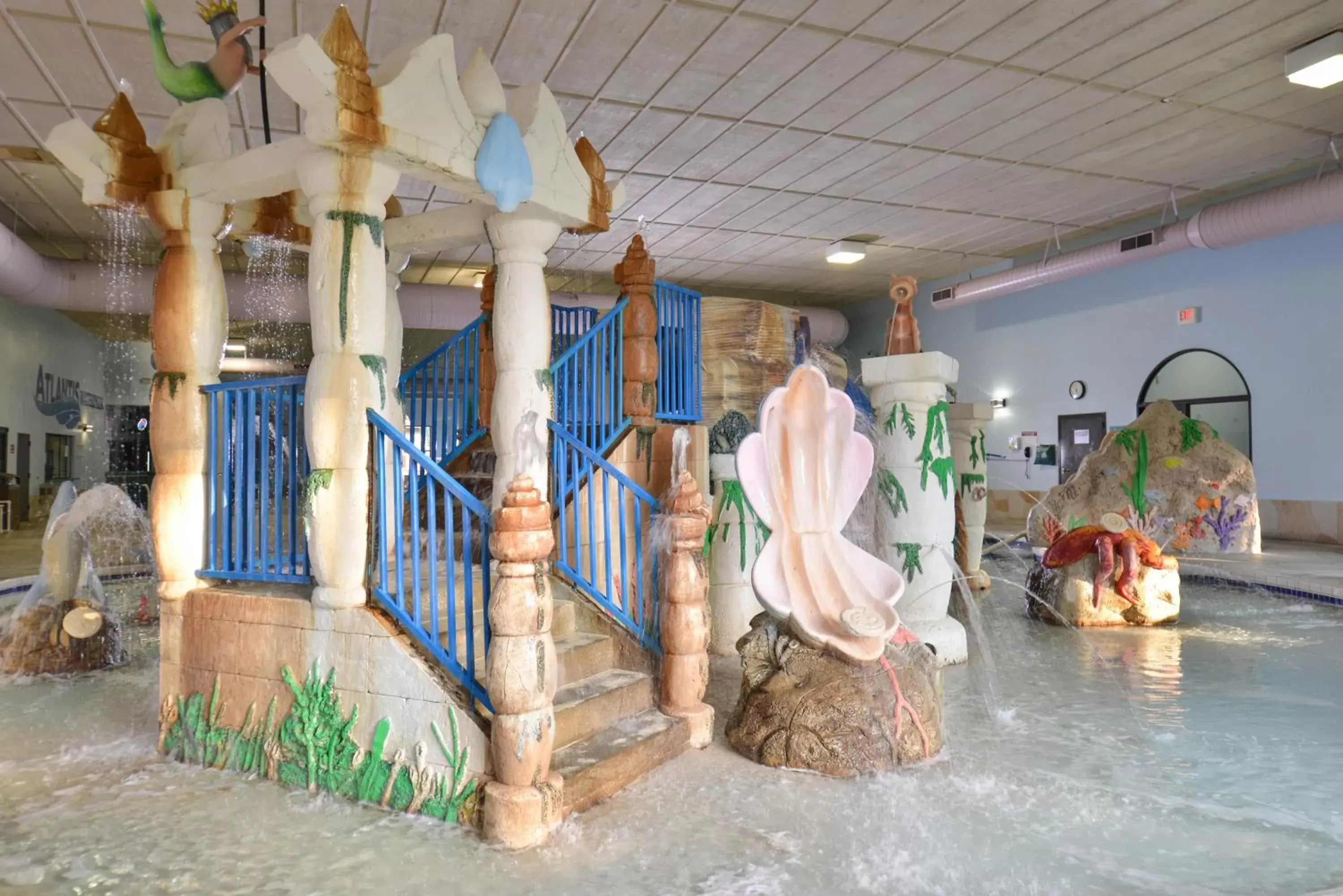 Aqua park, Guests in Atlantis Family Waterpark Hotel