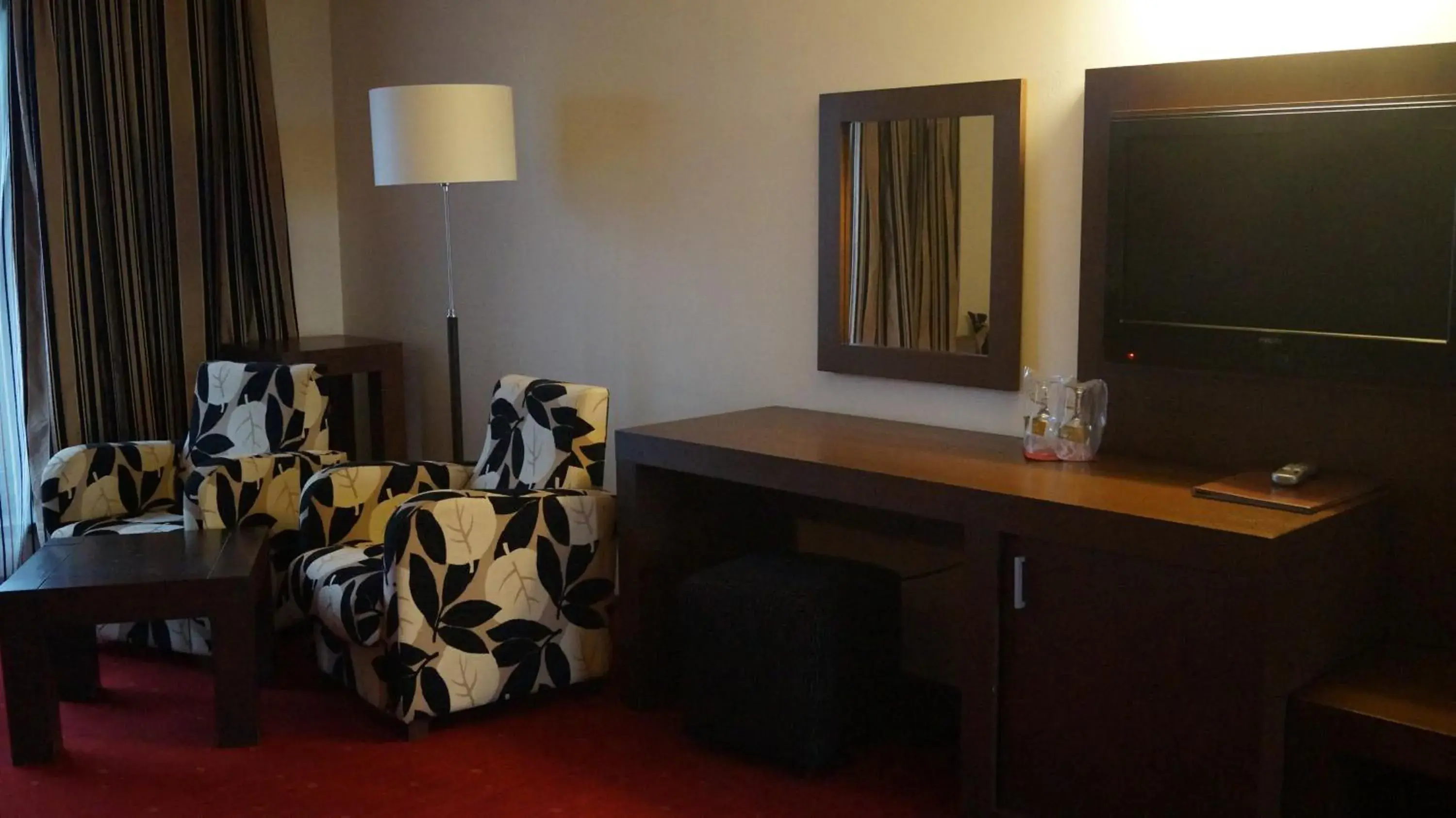 Seating area, TV/Entertainment Center in Hotel Wolf 2