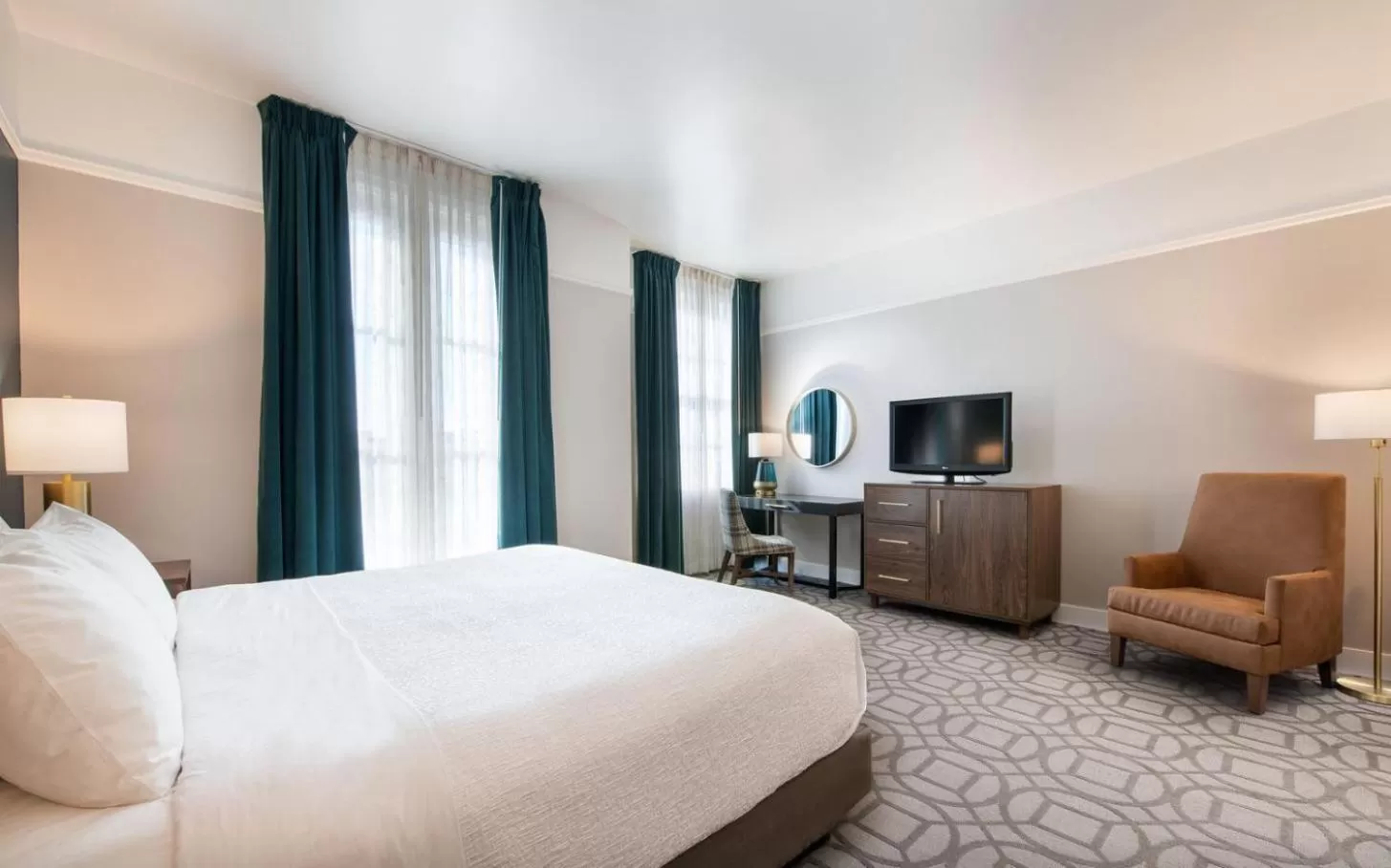 Bedroom, Bed in Magnolia Hotel Omaha