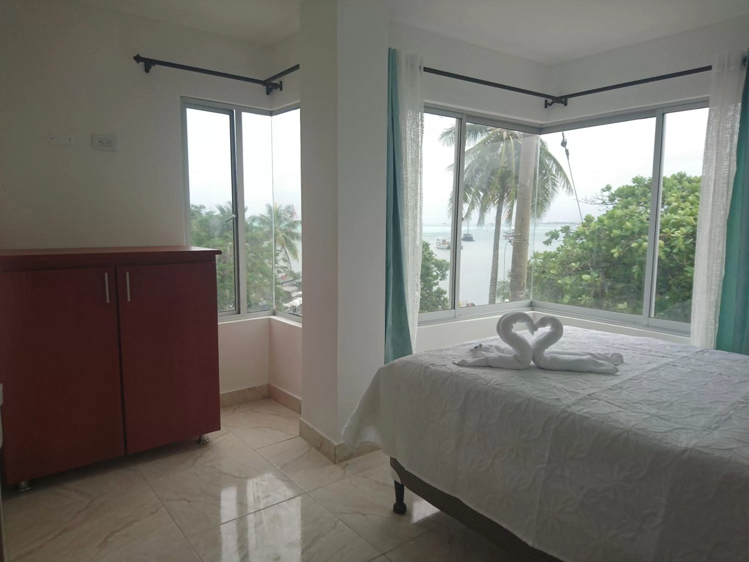 Photo of the whole room, Bed in ZOJO MARiNA BAY