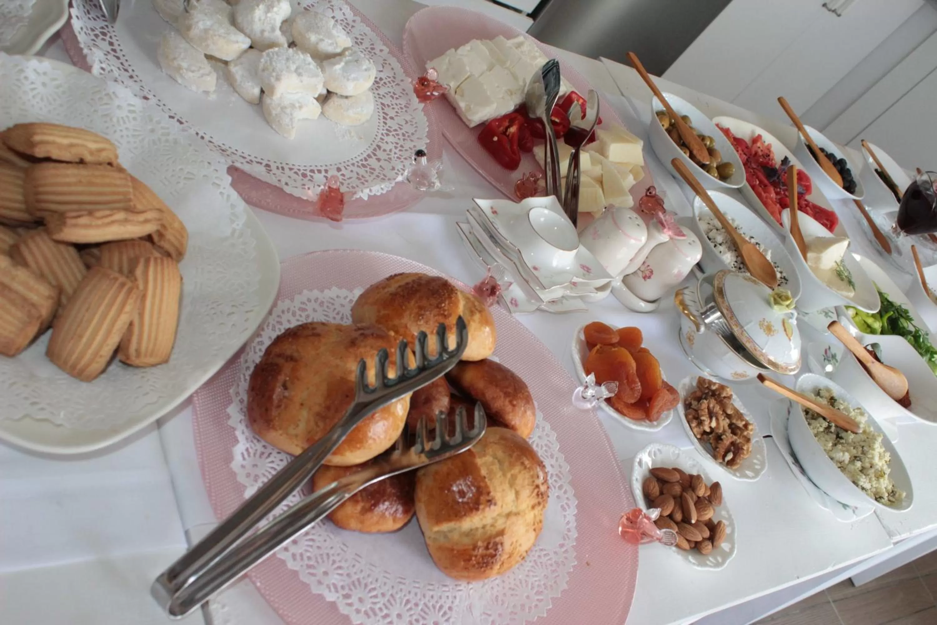 Food and drinks in Ede Apart Otel