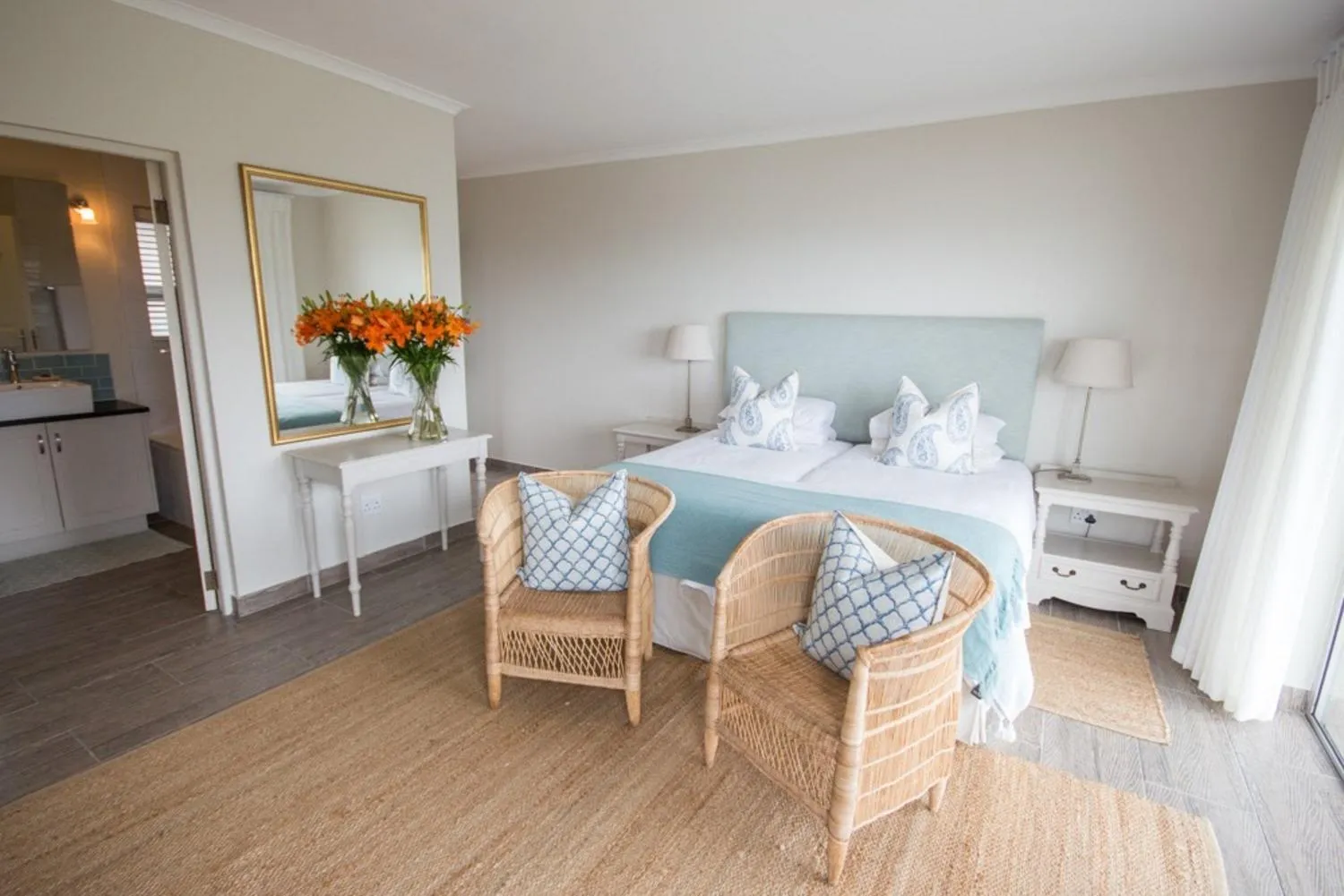 Sea view, Bed in Headlands House Guest Lodge