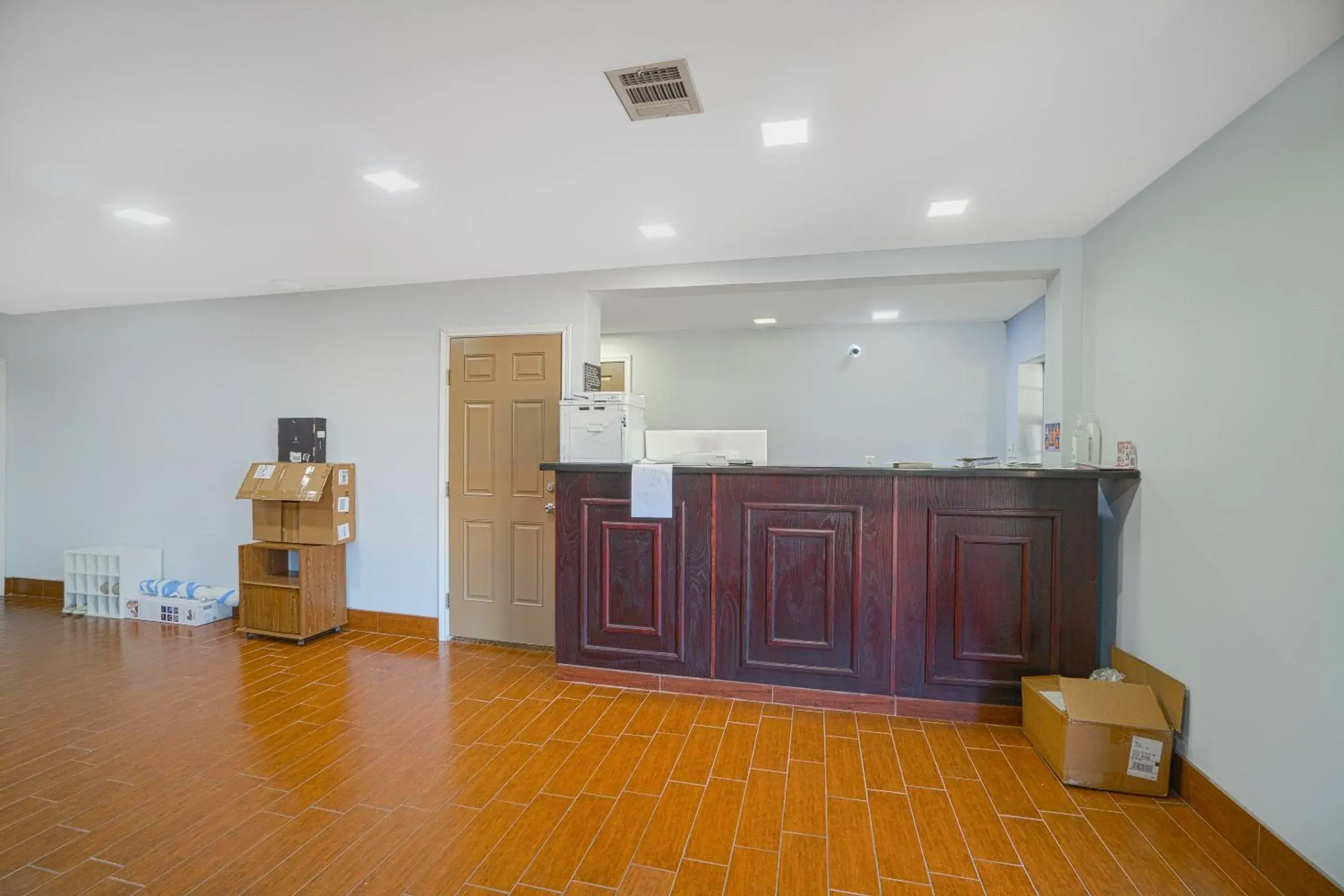 Lobby or reception, Kitchen/Kitchenette in OYO Hotel Aransas Pass Corpus Christi TX-35