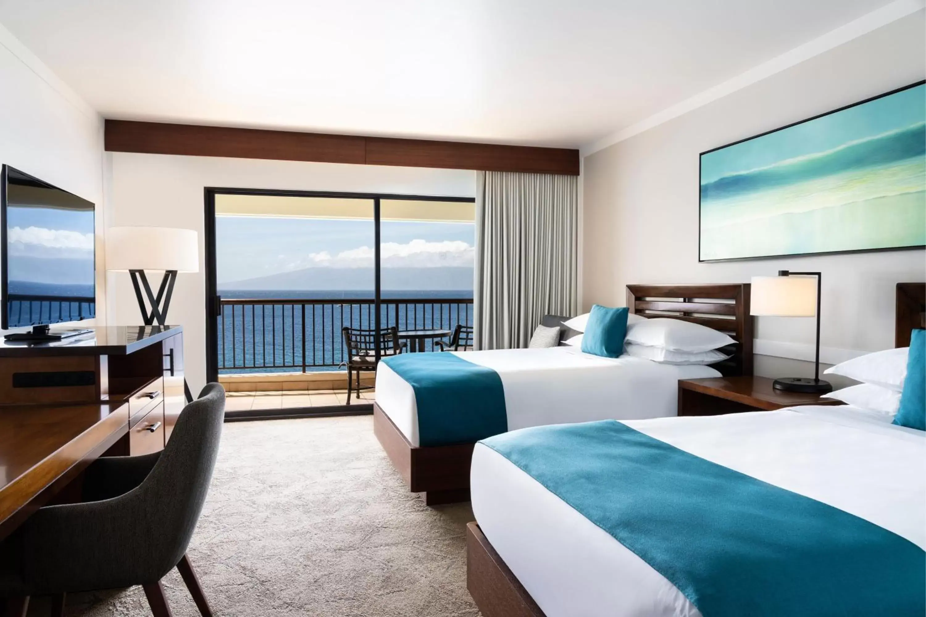 Photo of the whole room, Sea View in Sheraton Maui Resort & Spa