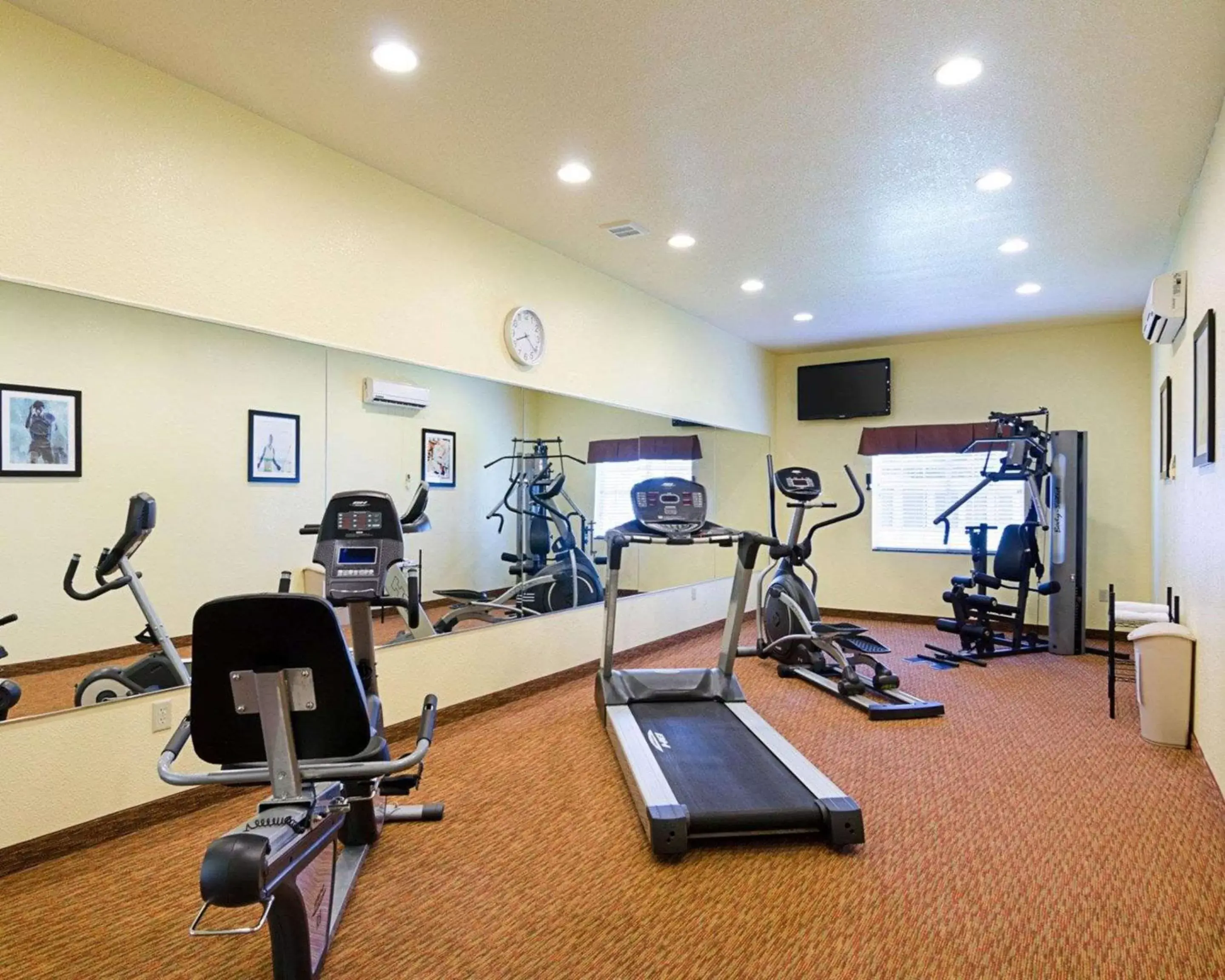 Fitness centre/facilities, Fitness Center/Facilities in Comfort Inn & Suites Orange