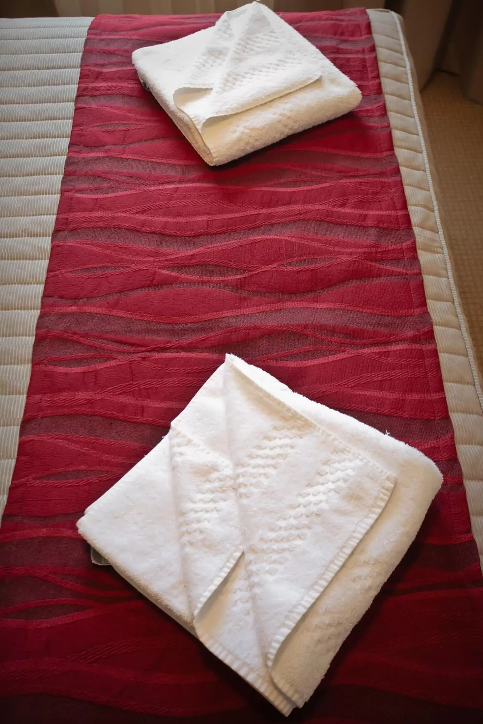 Decorative detail, Bed in Abbotsleigh Motor Inn