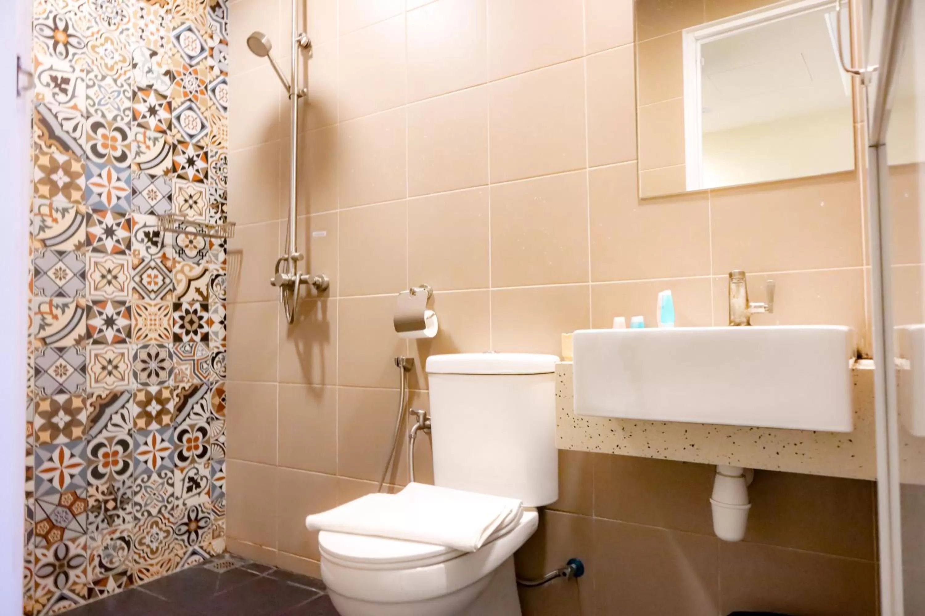 Bathroom in Bishop Hotel