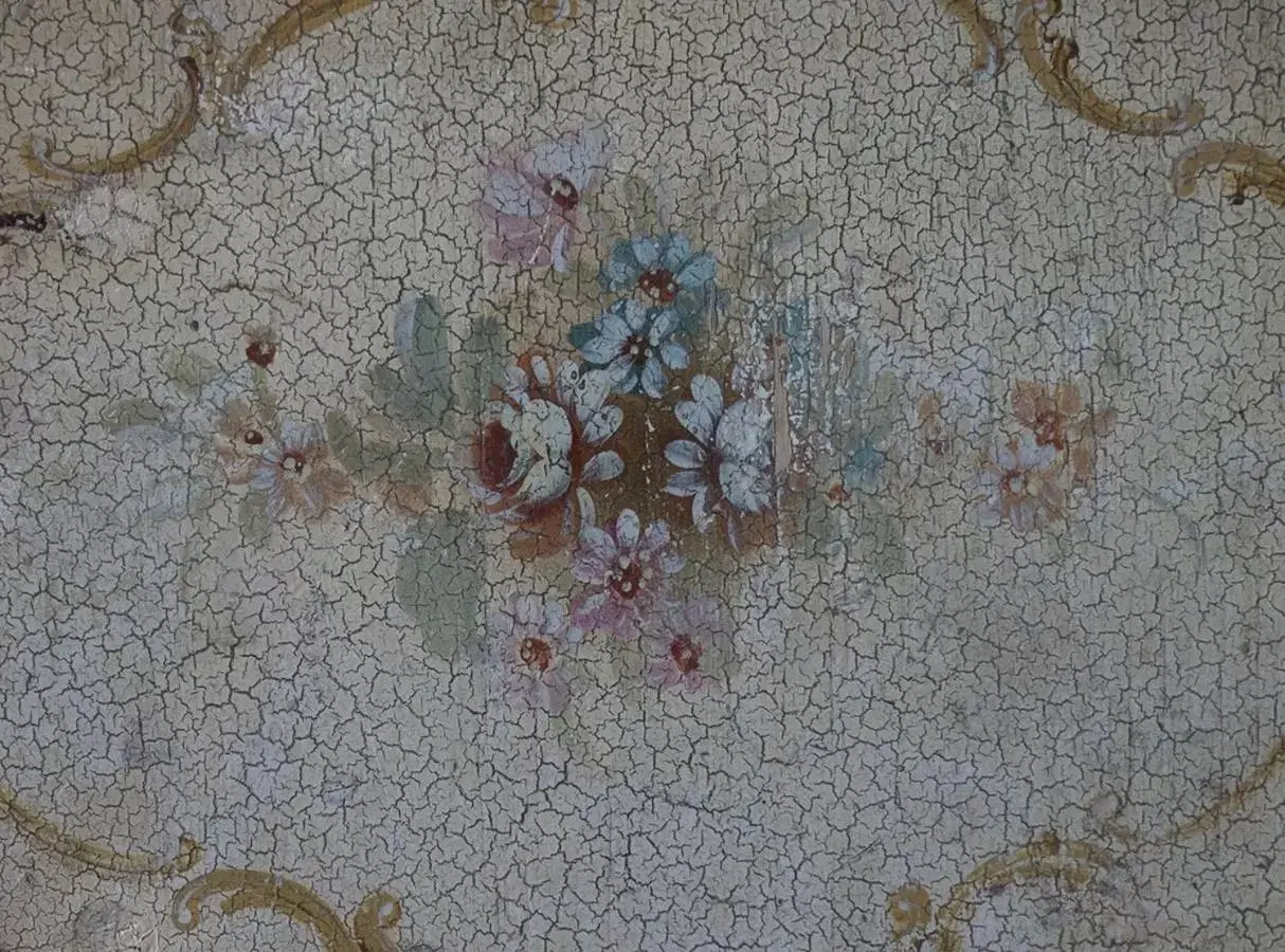 Decorative detail in Bistro Lotte