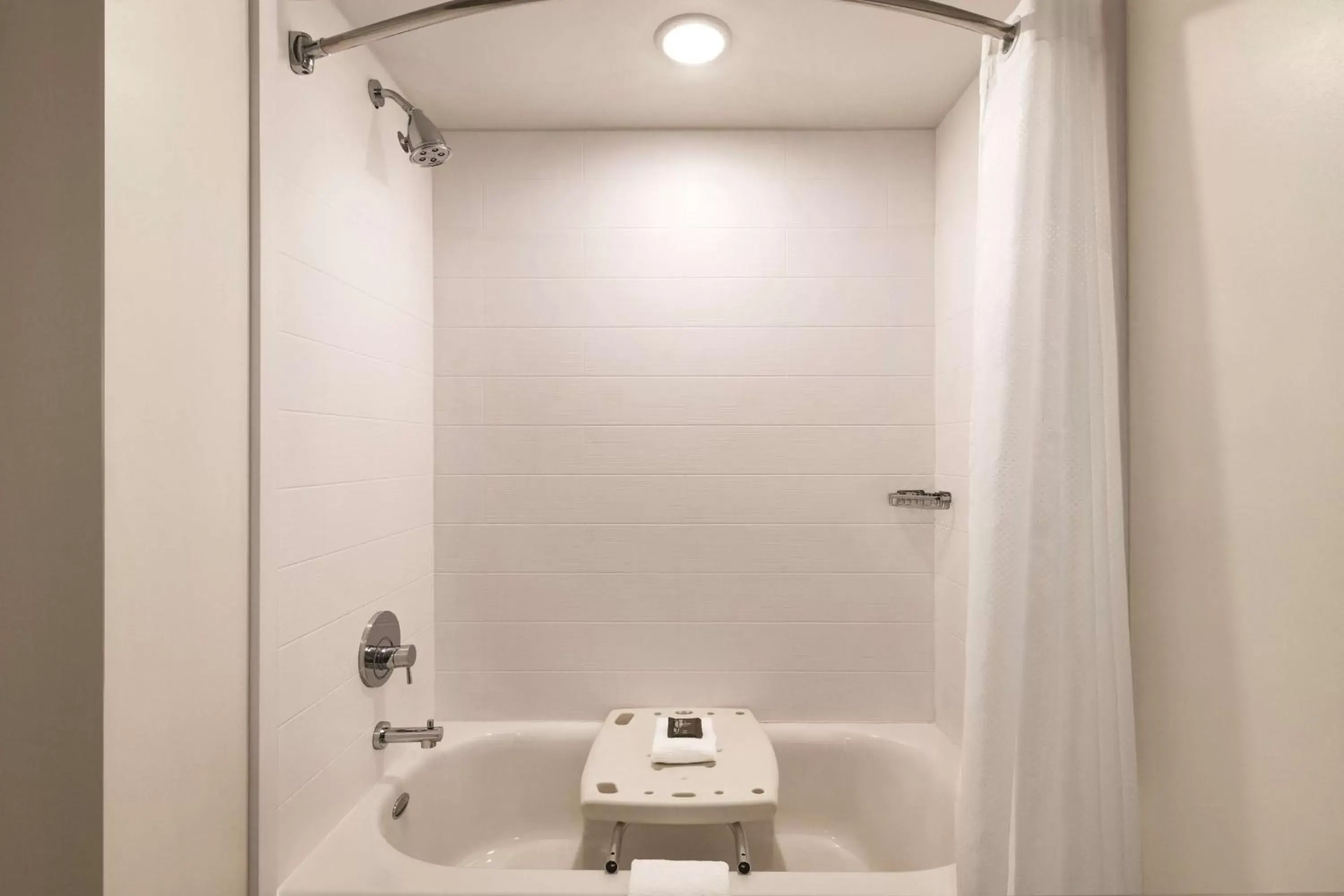 Bathroom in Country Inn & Suites by Radisson, Sevierville Kodak, TN