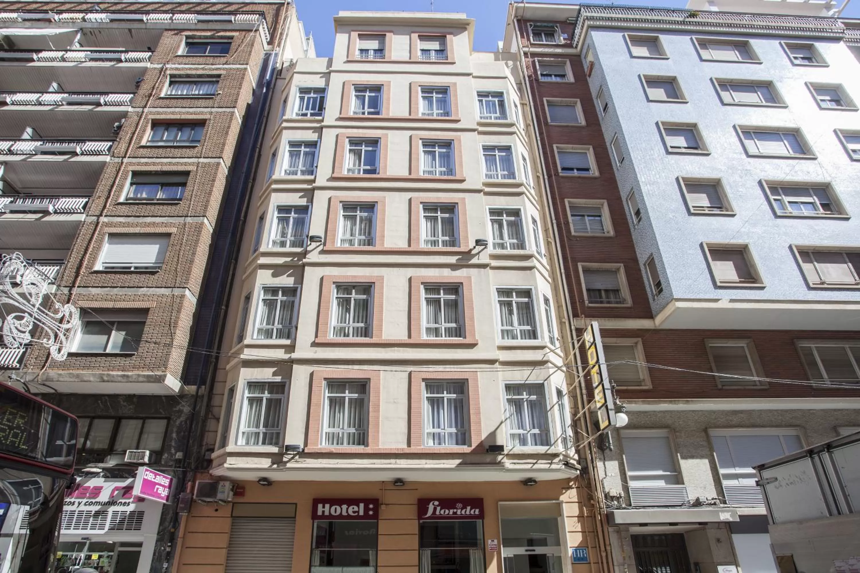 Facade/entrance in Hotel Valencia de la Música