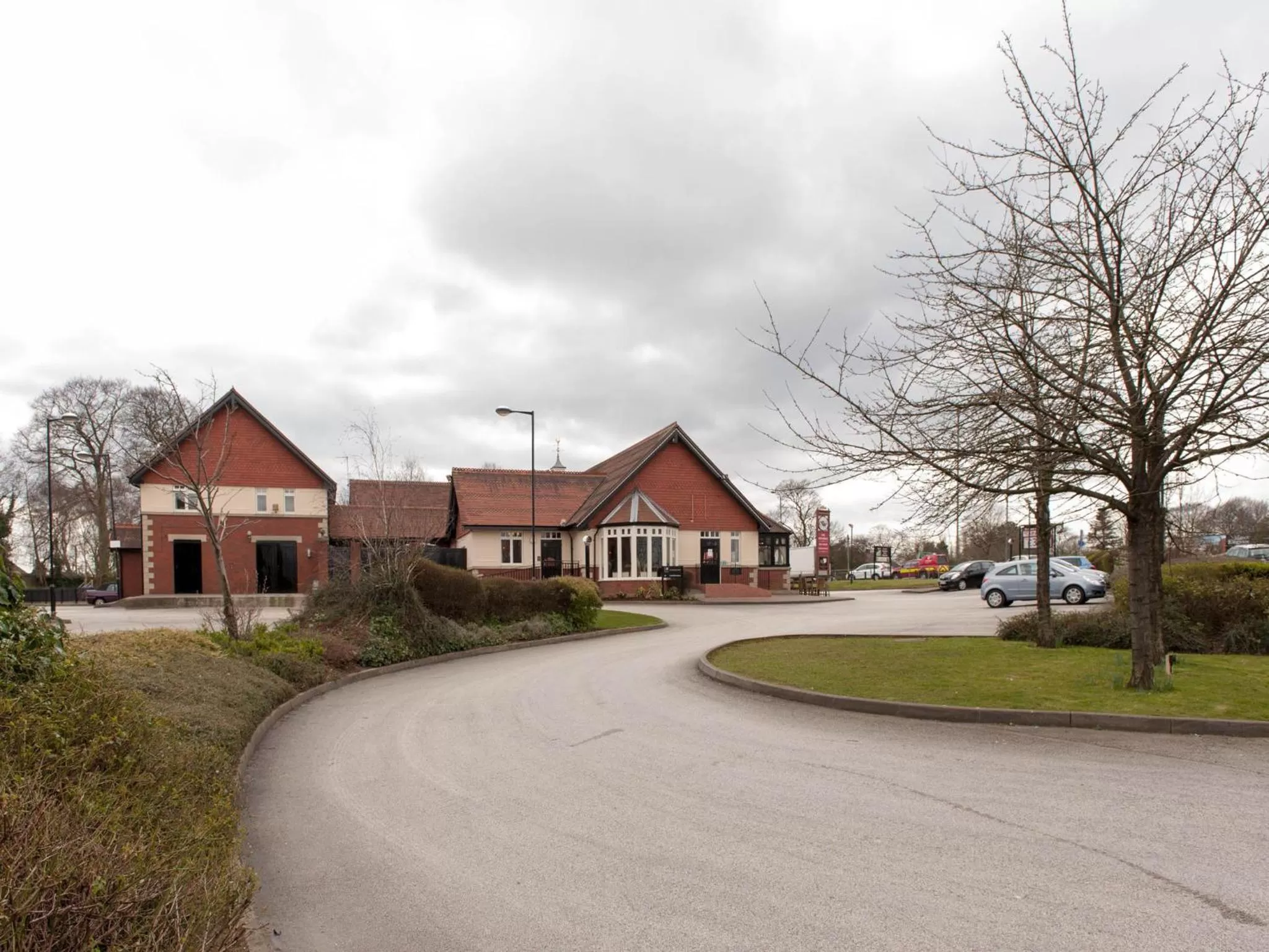 Facade/entrance in Kings Highway, Derby by Marston's Inns