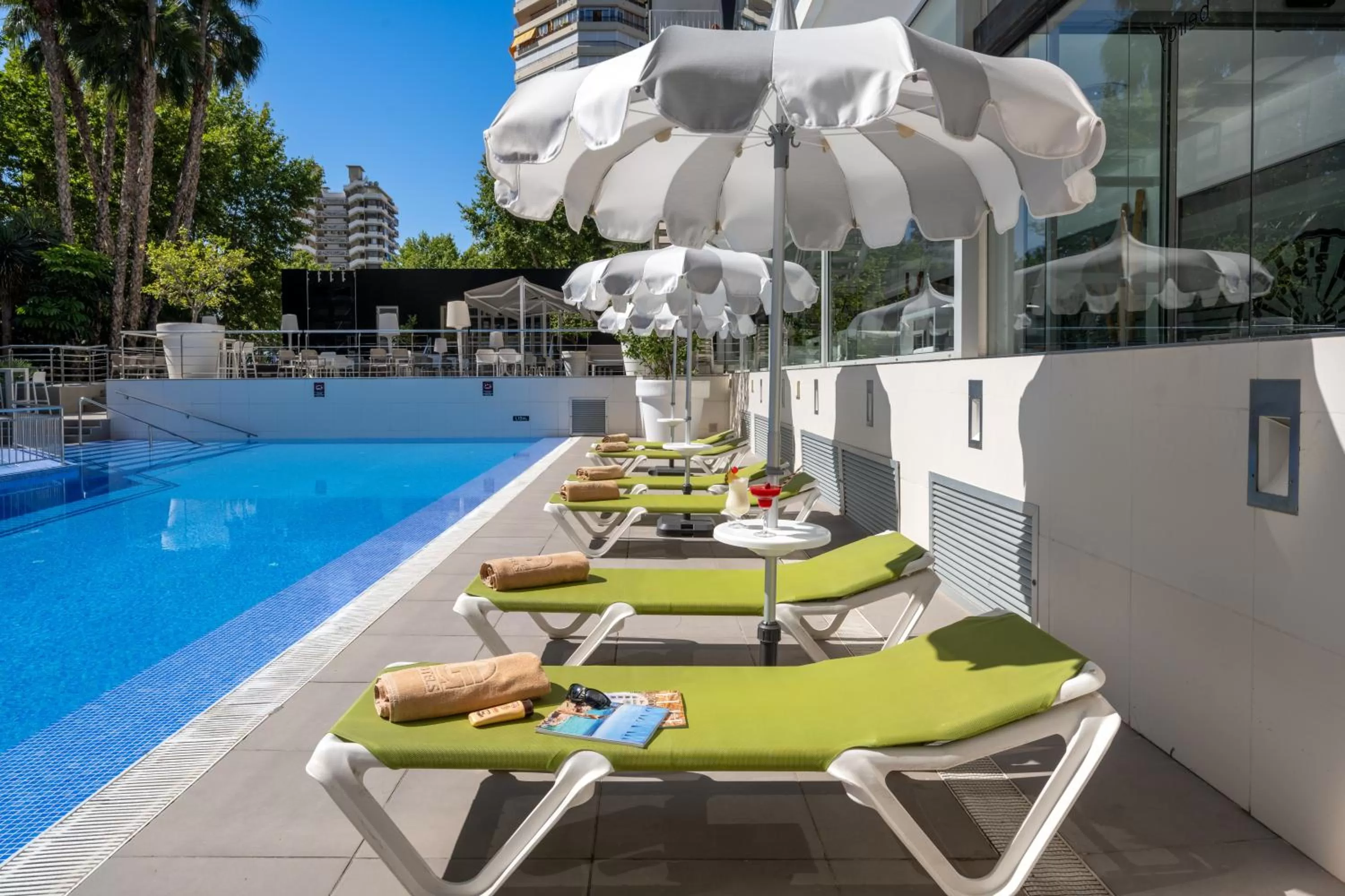 Swimming pool in Climia Belroy 4 Sup