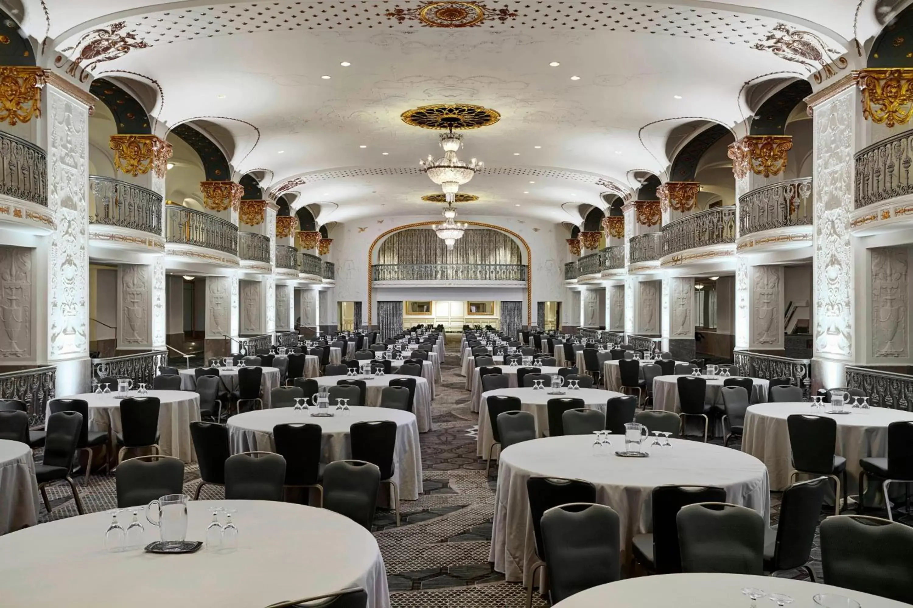 Meeting/conference room, Restaurant/Places to Eat in The Mayflower Hotel, Autograph Collection