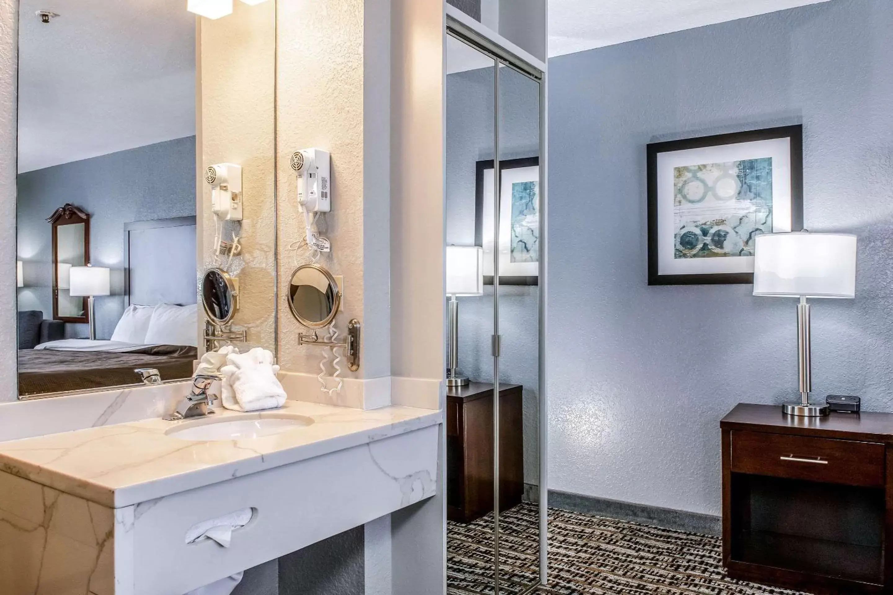 Photo of the whole room, Bathroom in Clarion Hotel By Humboldt Bay