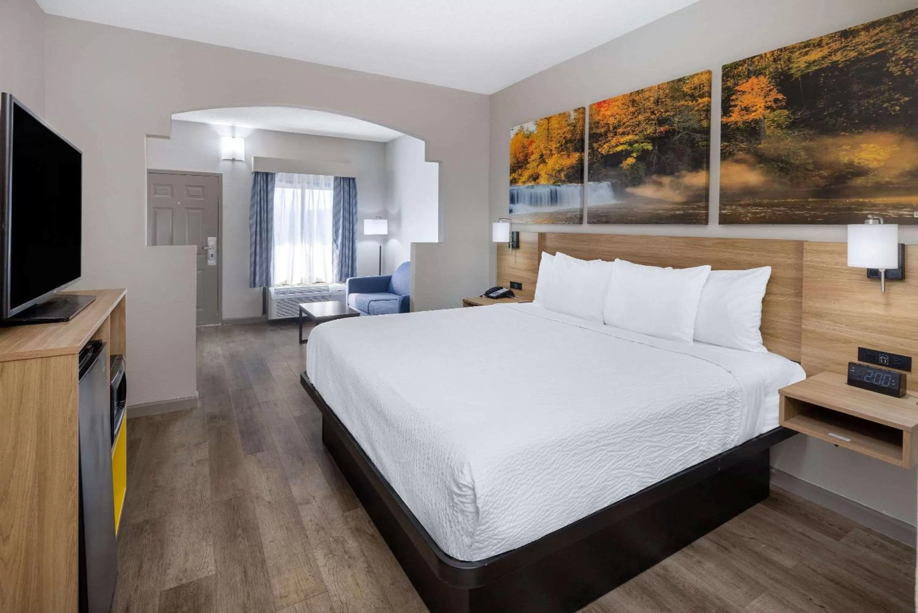 Bedroom, Bed in Days Inn by Wyndham Jackson