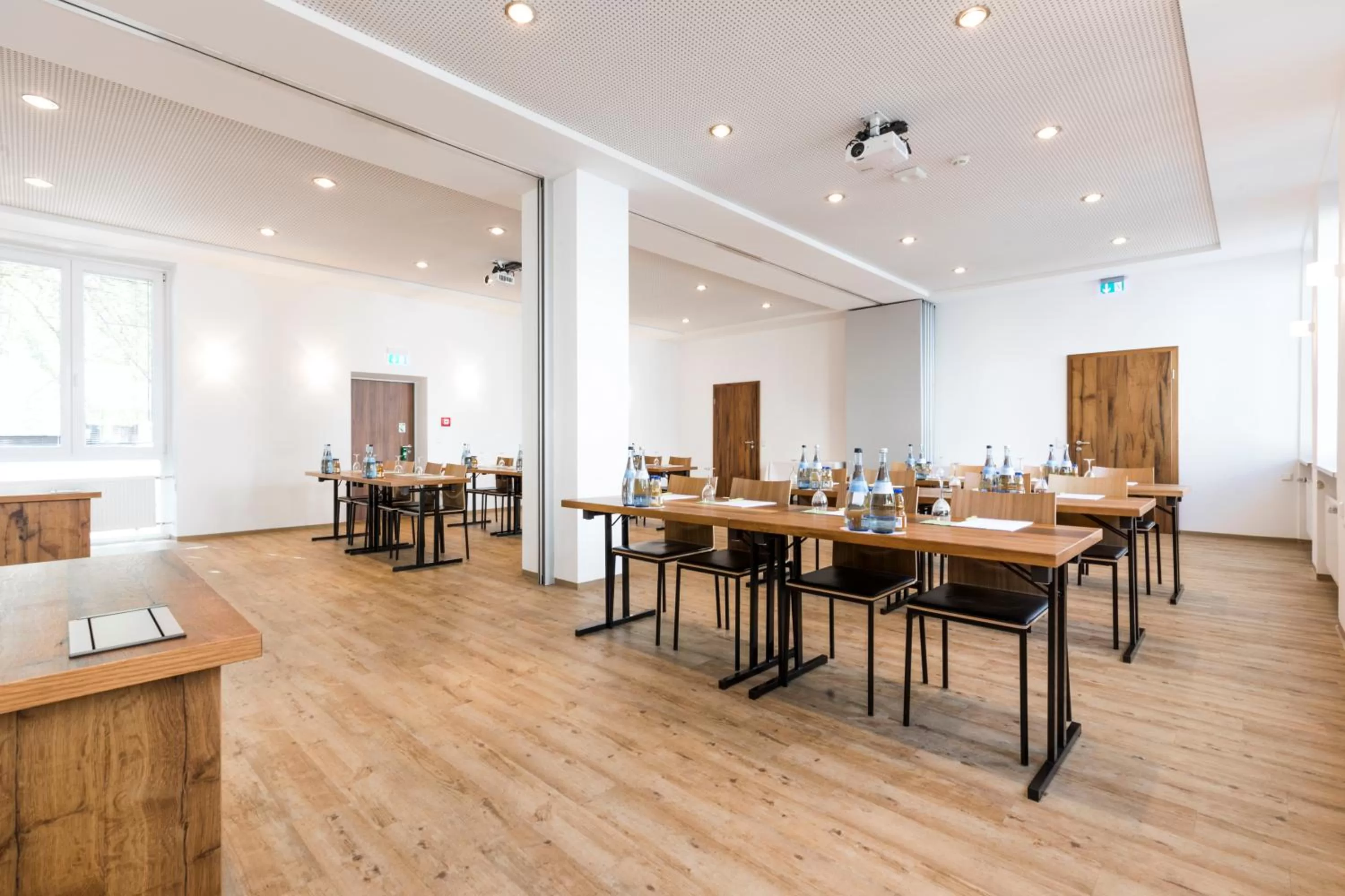 Meeting/conference room in RiKu HOTEL Neu-Ulm