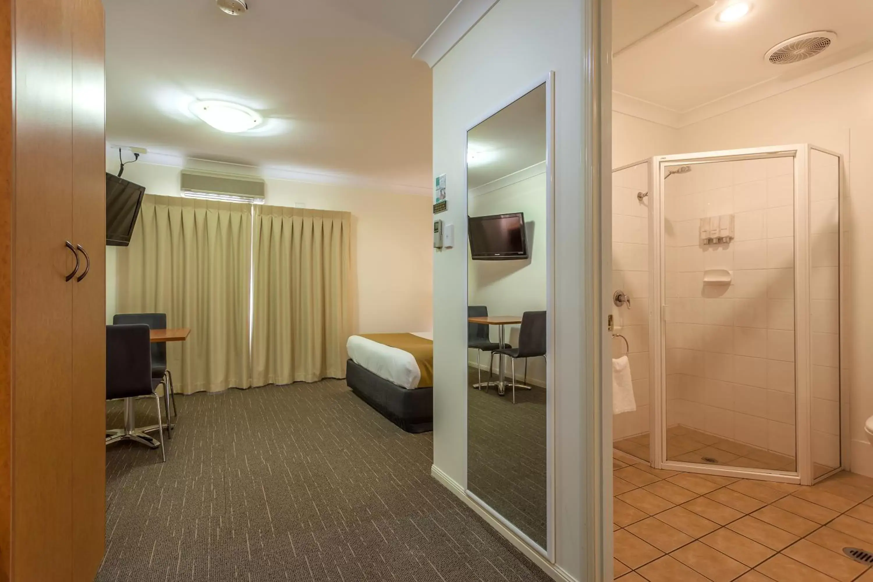 Bathroom in Best Western Tuscany on Tor Motor Inn