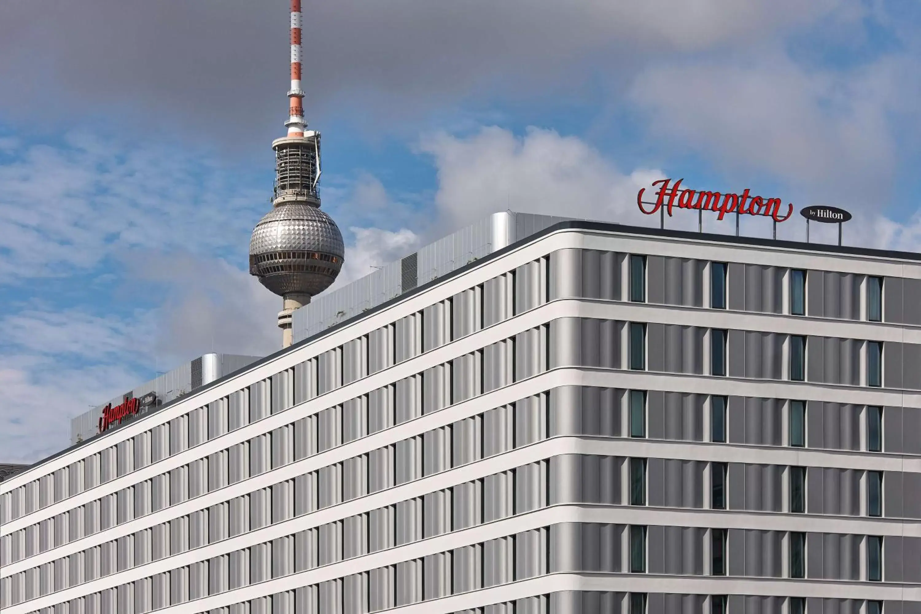 Property building in Hampton by Hilton Berlin City Centre Alexanderplatz Property building in Hampton by Hilton Berlin City Centre Alexanderplatz