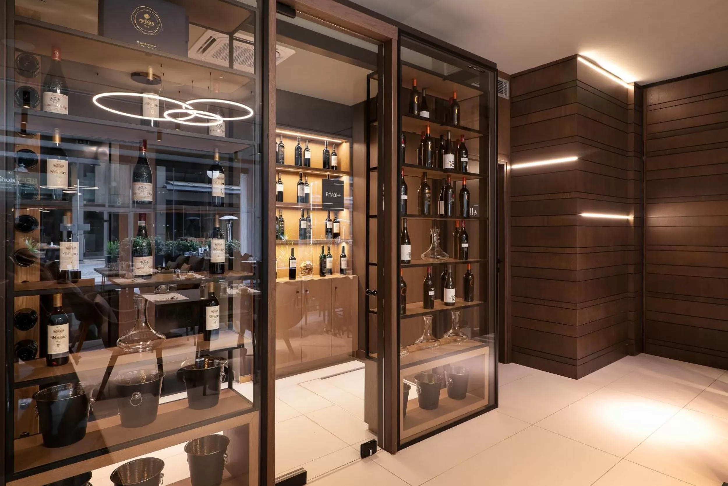 Lounge or bar in S Hotel Boutique Thessaloniki