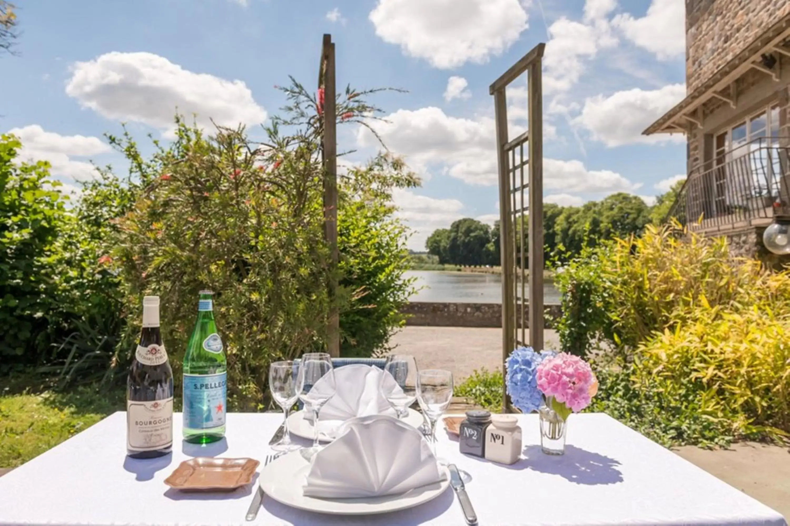 Balcony/Terrace, Restaurant/Places to Eat in Hôtel Restaurant du Lac