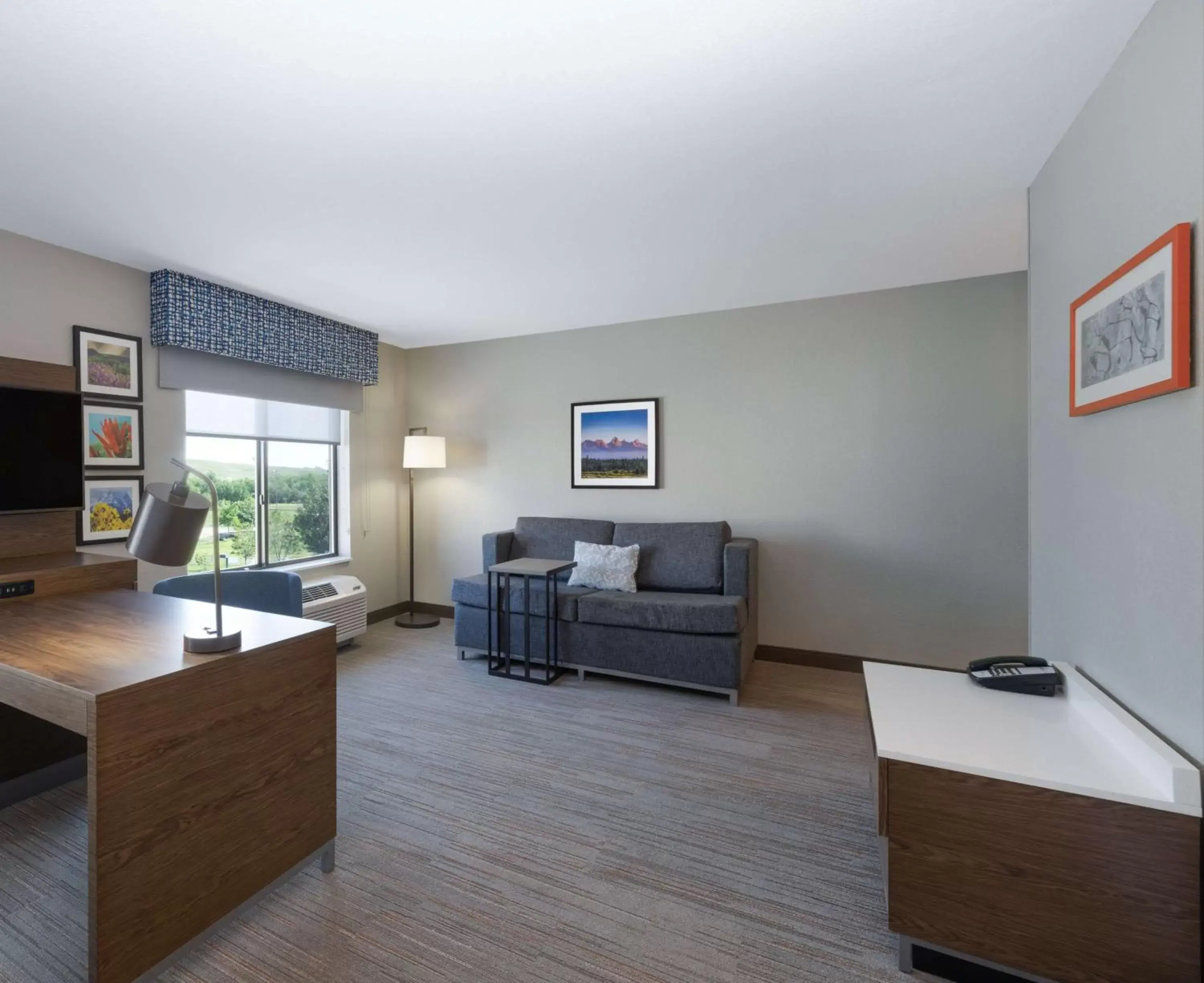 Bedroom, Seating Area in Newly Renovated-Hampton Inn & Suites Casper