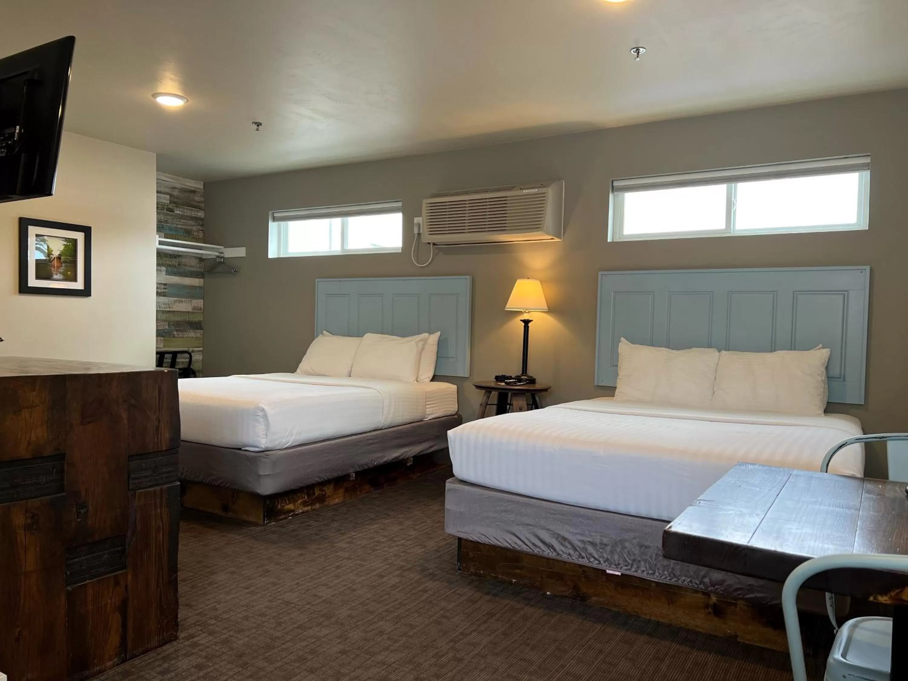 Bedroom, Bed in Julie's Park Cafe & Motel