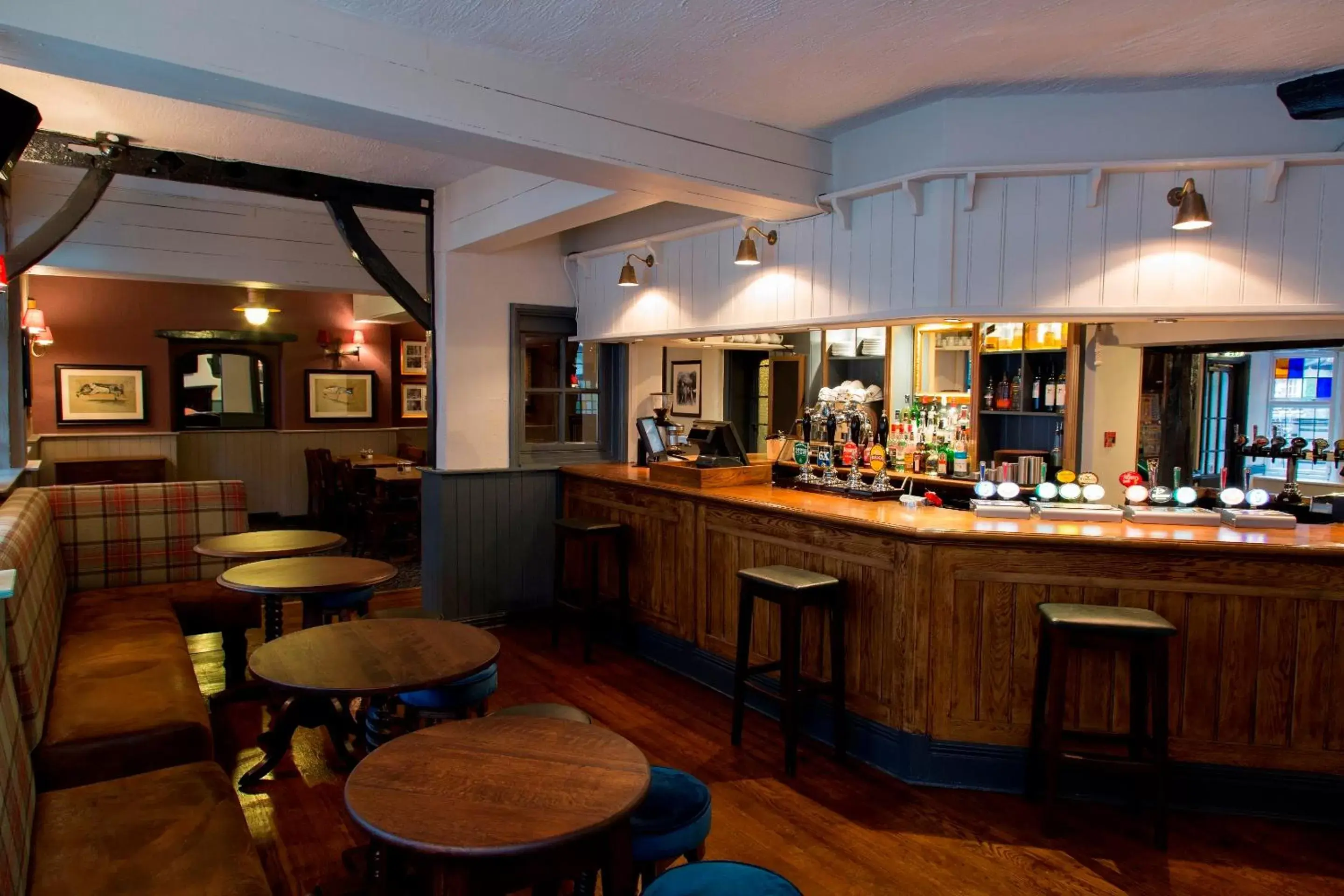 Lounge or bar, Lounge/Bar in The Old Bell - Warminster